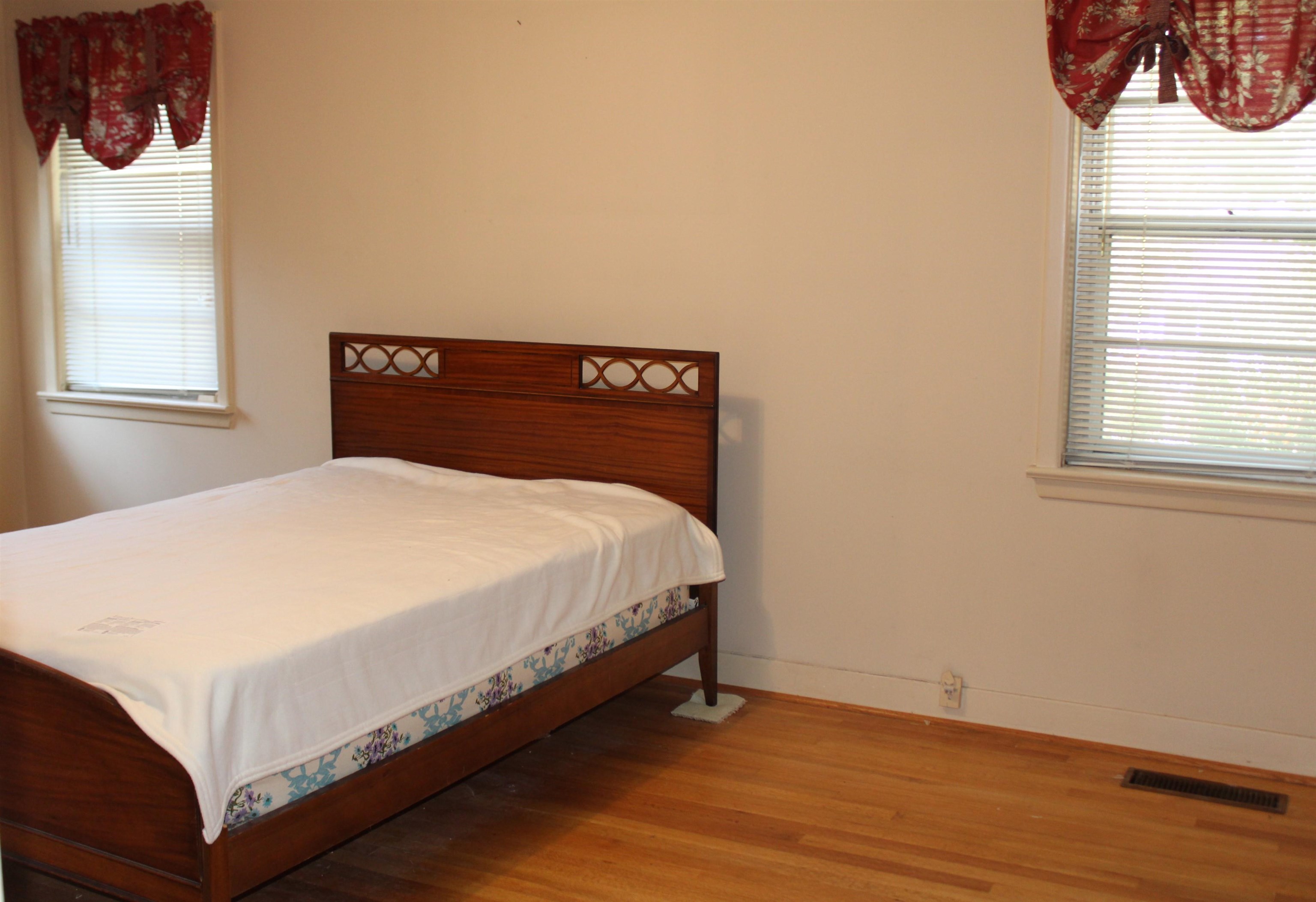 4174 HEDGE HILLS AVE