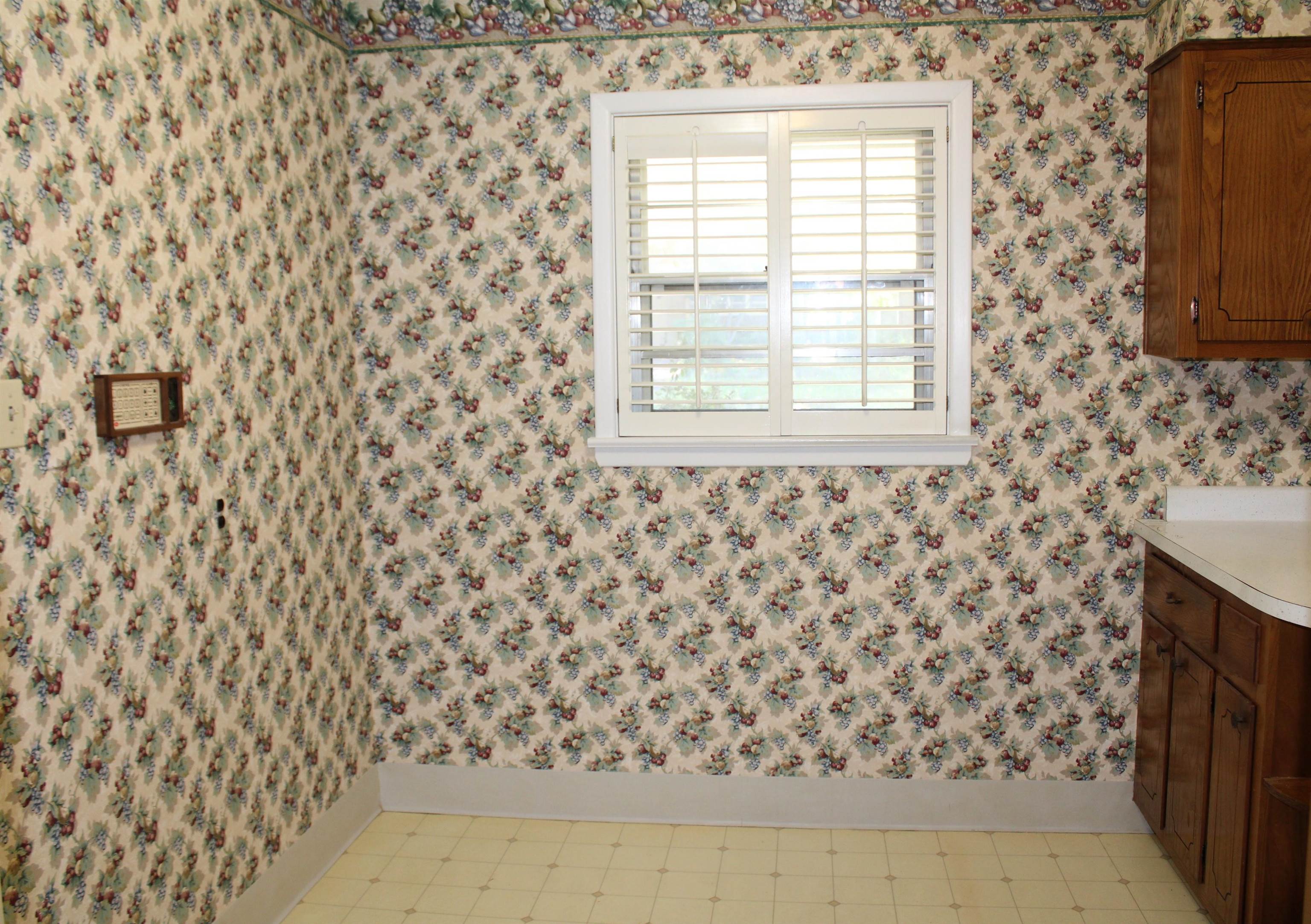 4174 HEDGE HILLS AVE