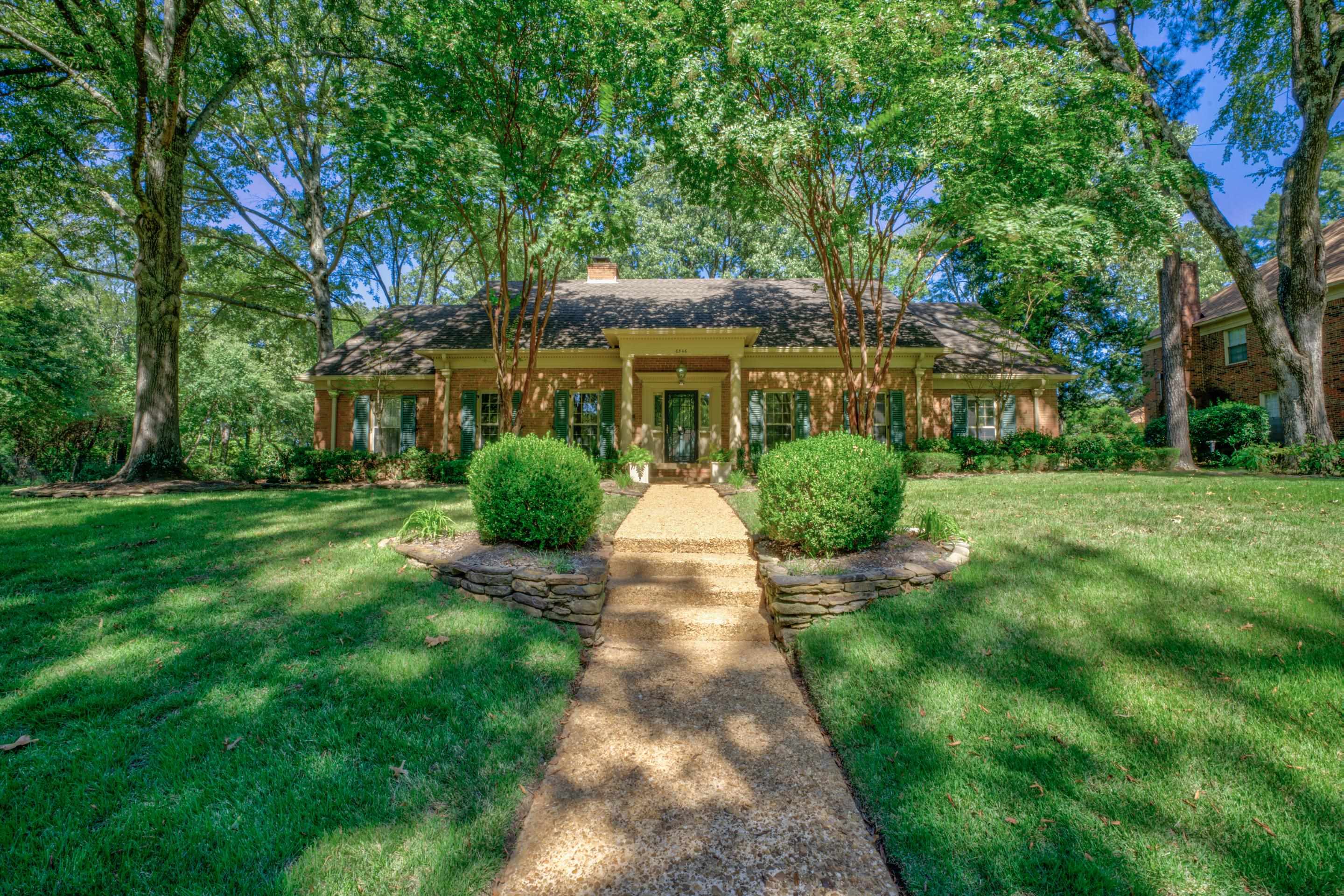 6346 BROOKS MANOR CV