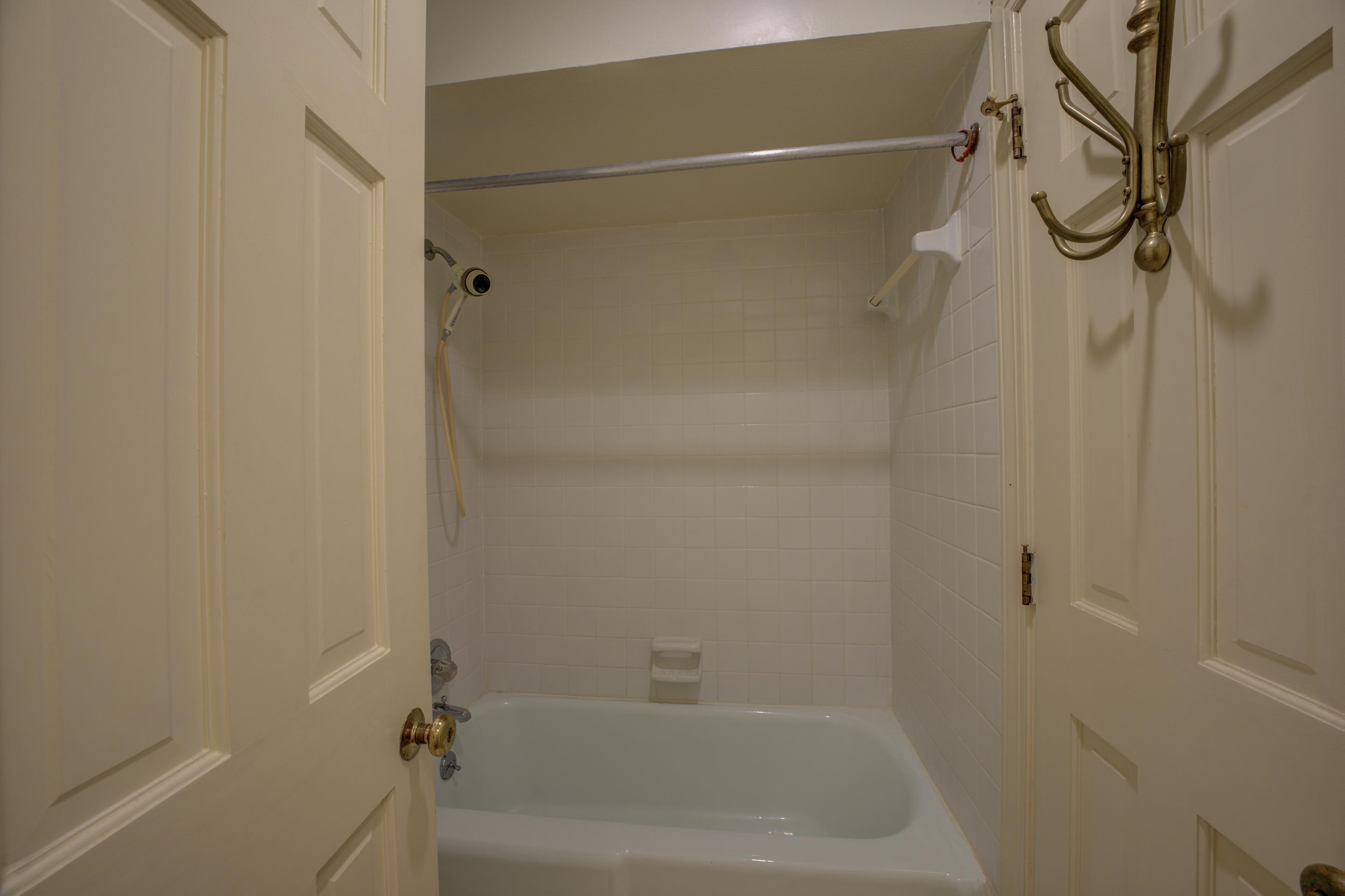 6346 BROOKS MANOR CV