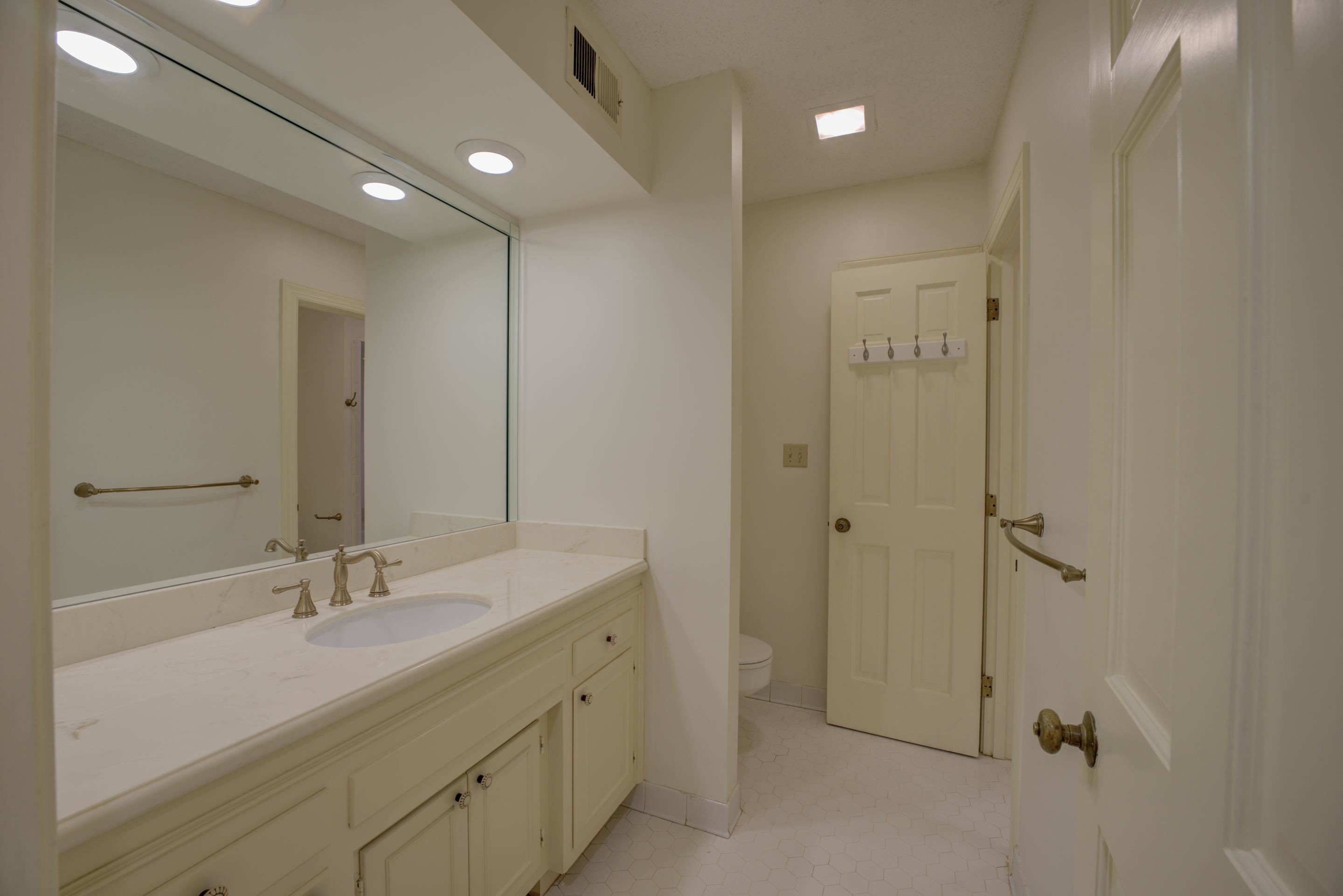 6346 BROOKS MANOR CV