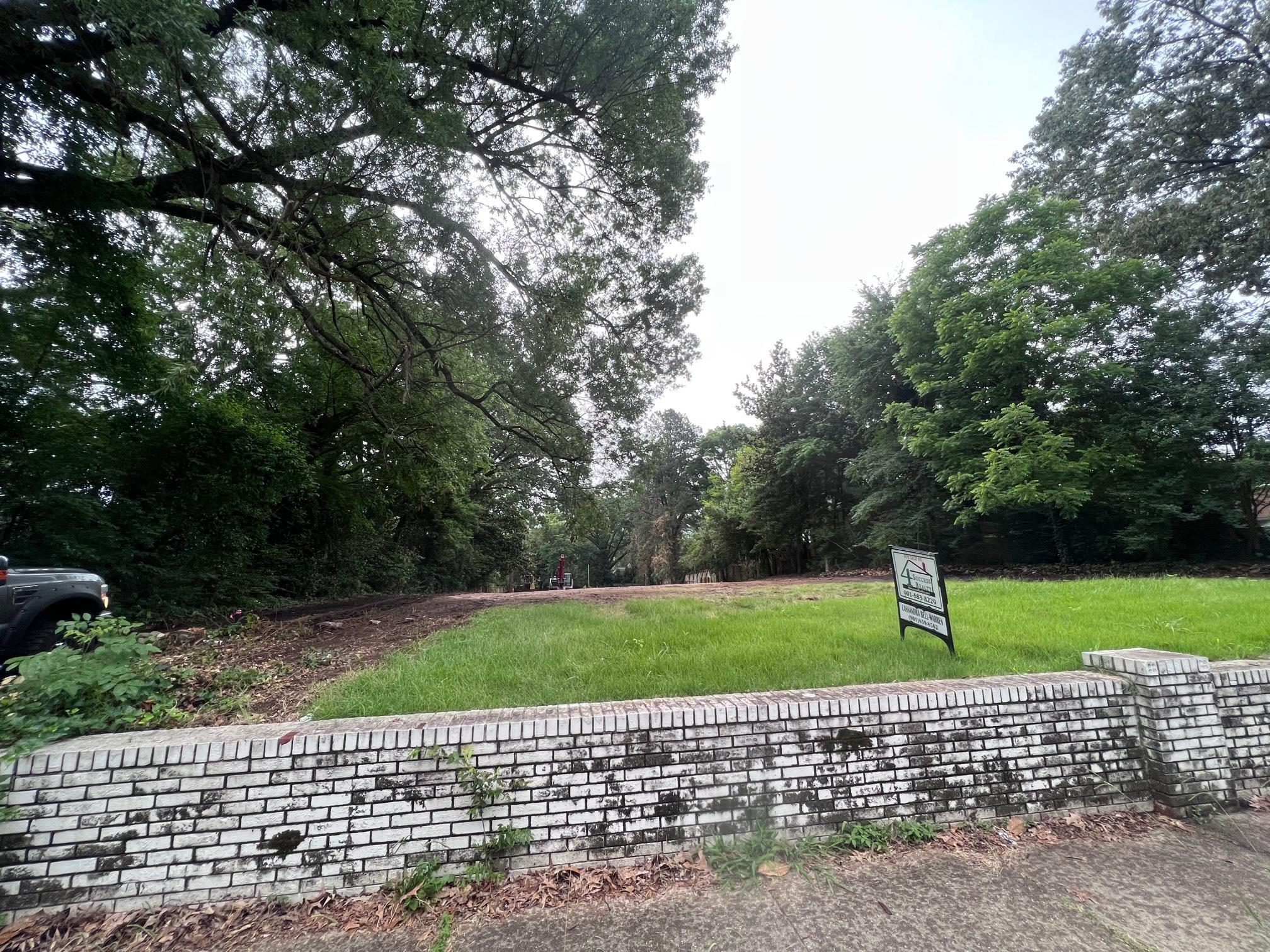 170 S GOODLETT ST