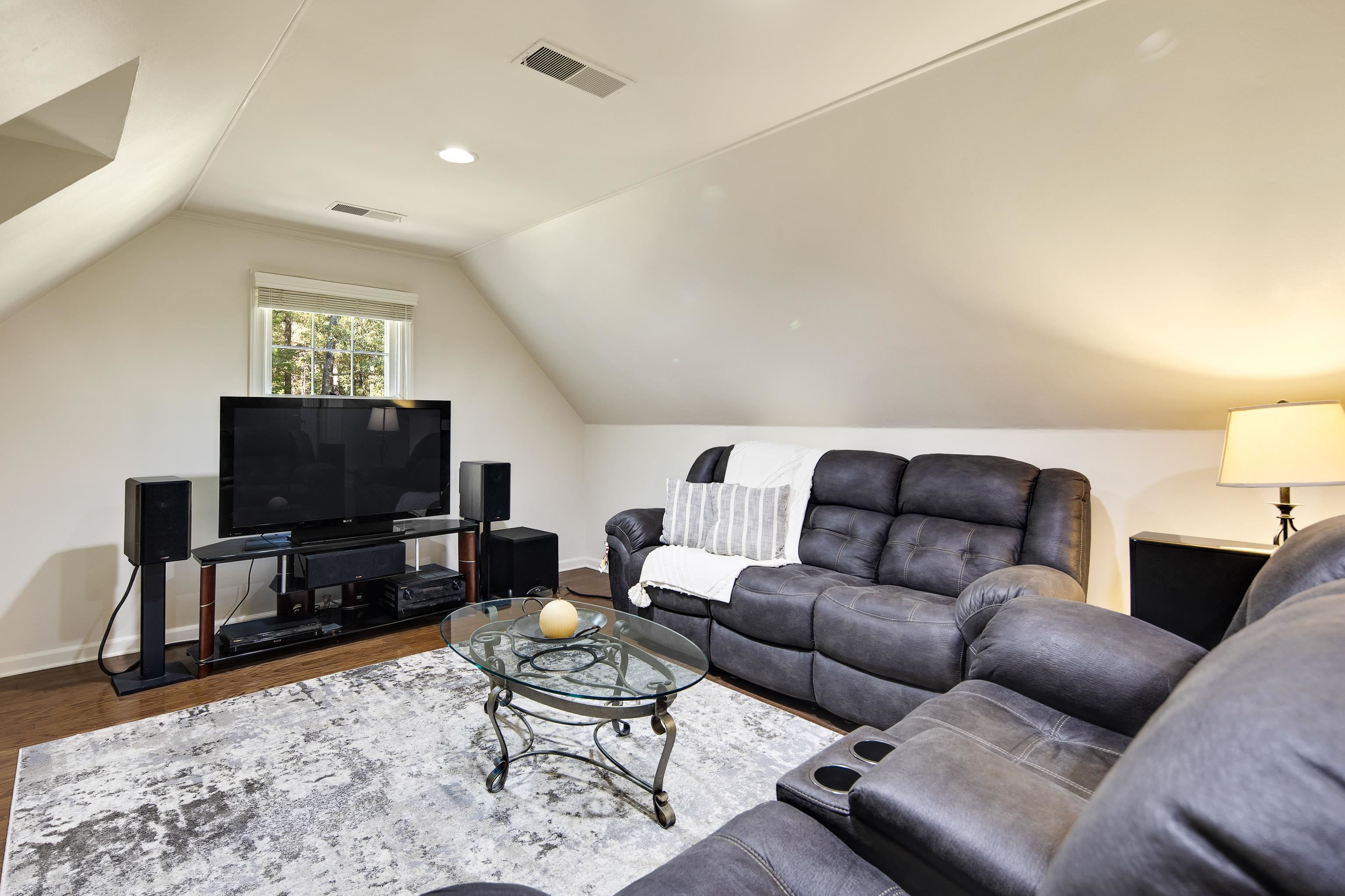 10935 MONTEREY RD