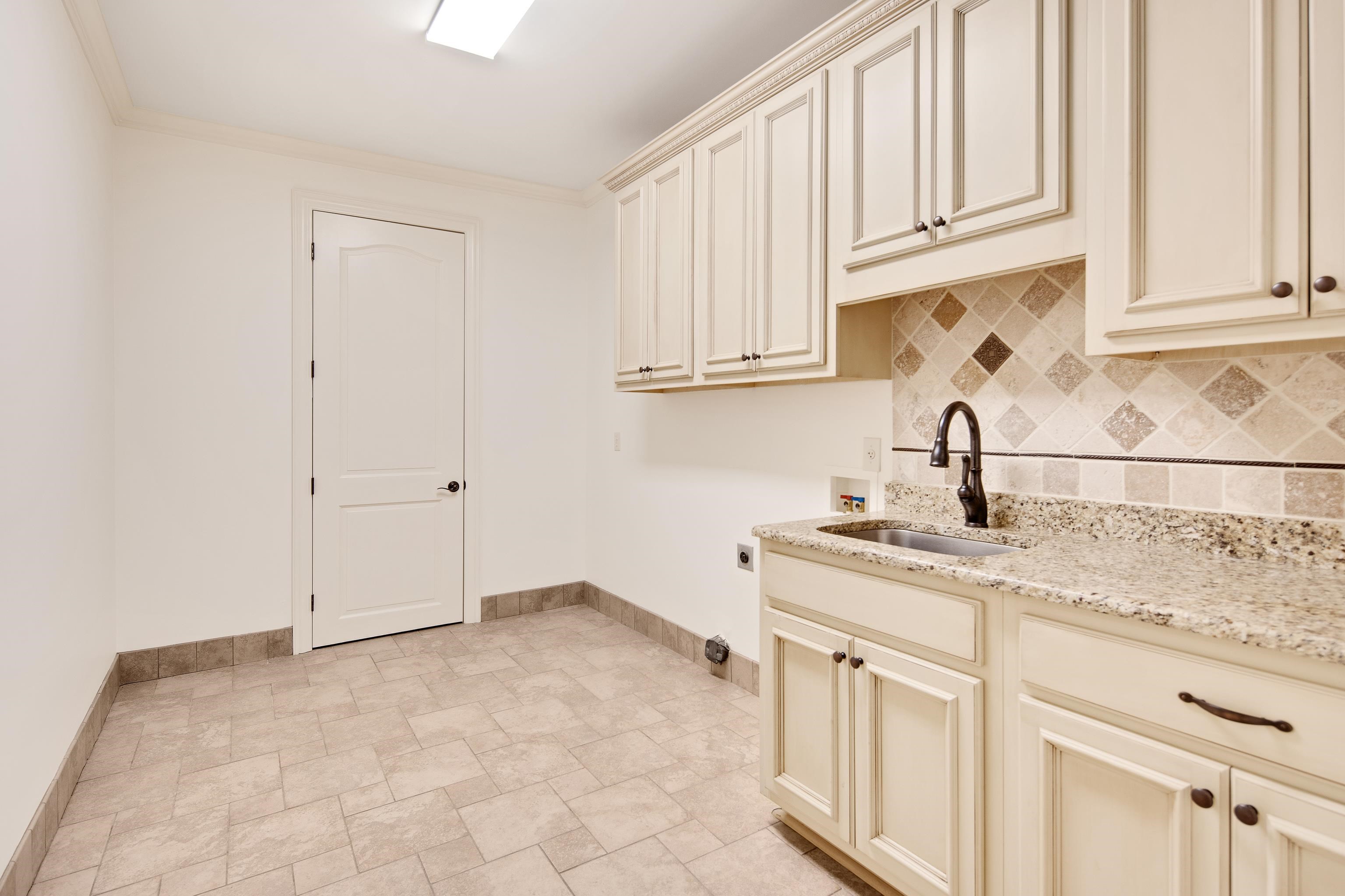 1450 W MASSEY RD