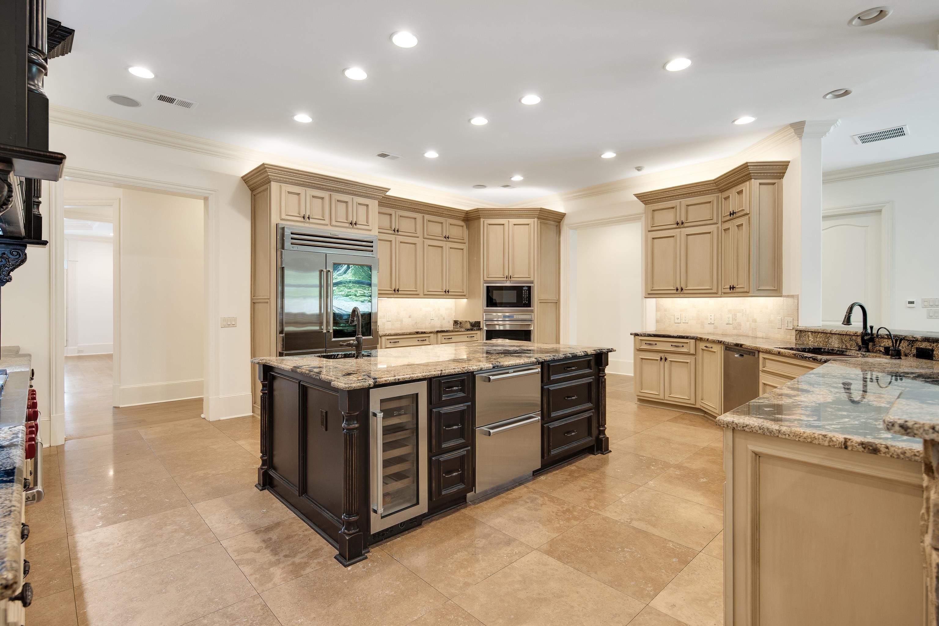 1450 W MASSEY RD