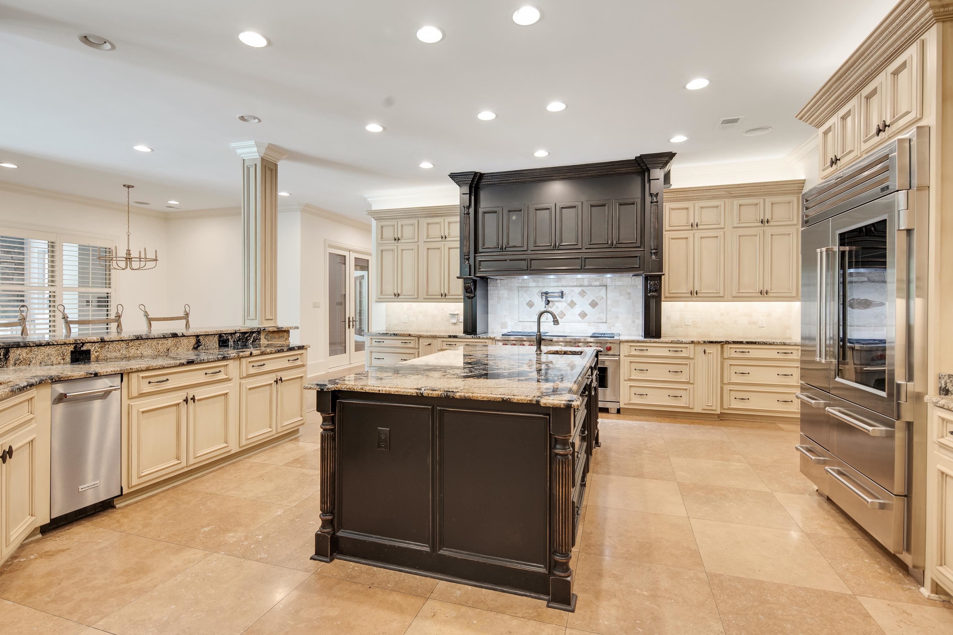 1450 W MASSEY RD
