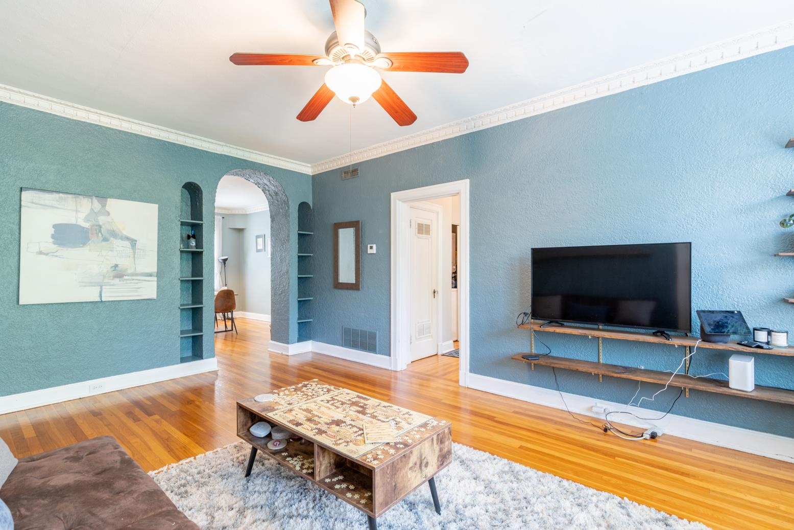 208 S MCLEAN BLVD Unit: 8