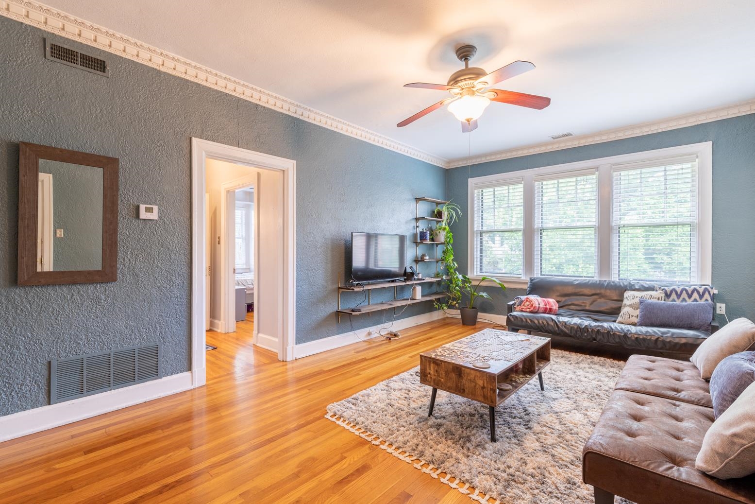 208 S MCLEAN BLVD Unit: 8