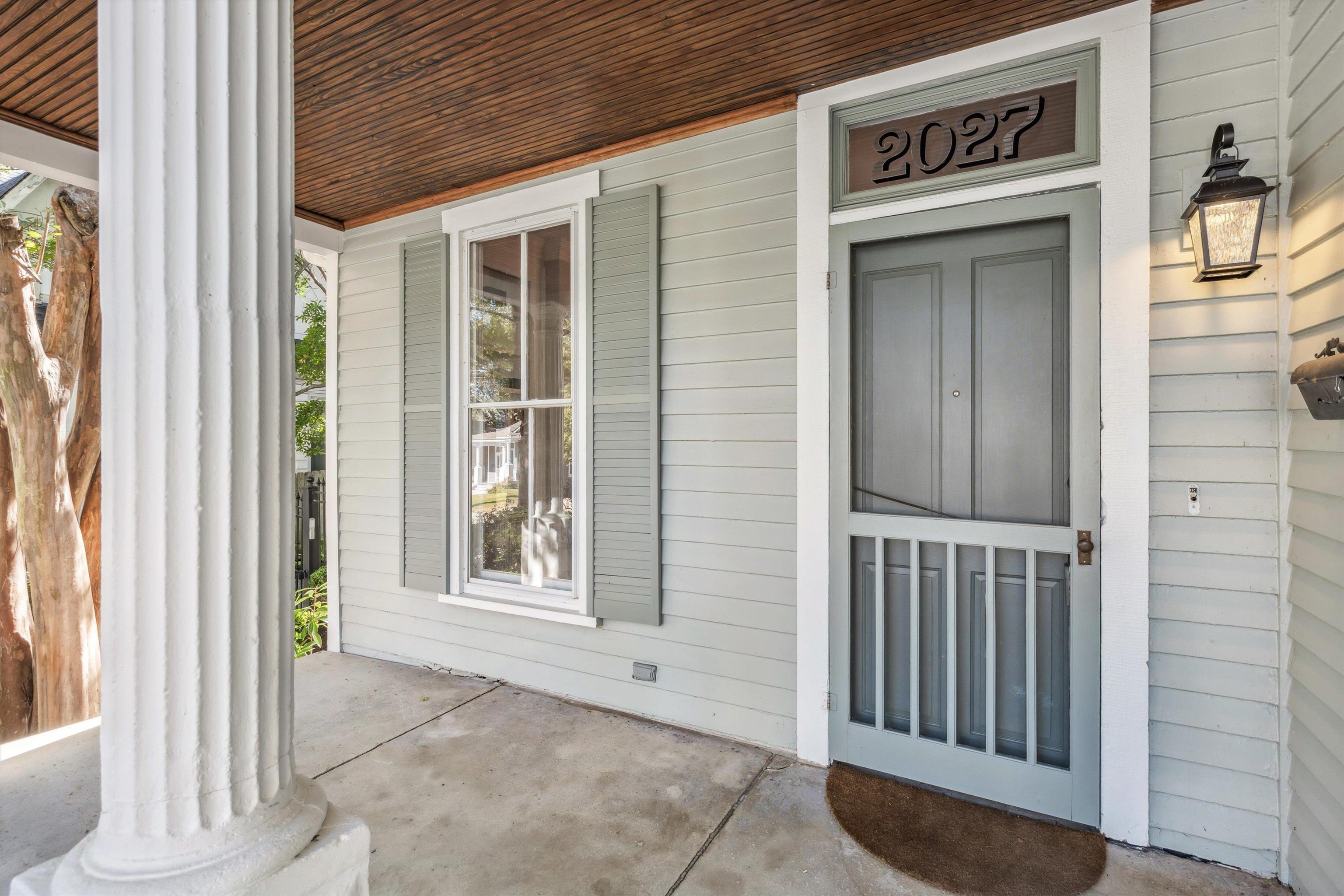 2027 LINDEN AVE