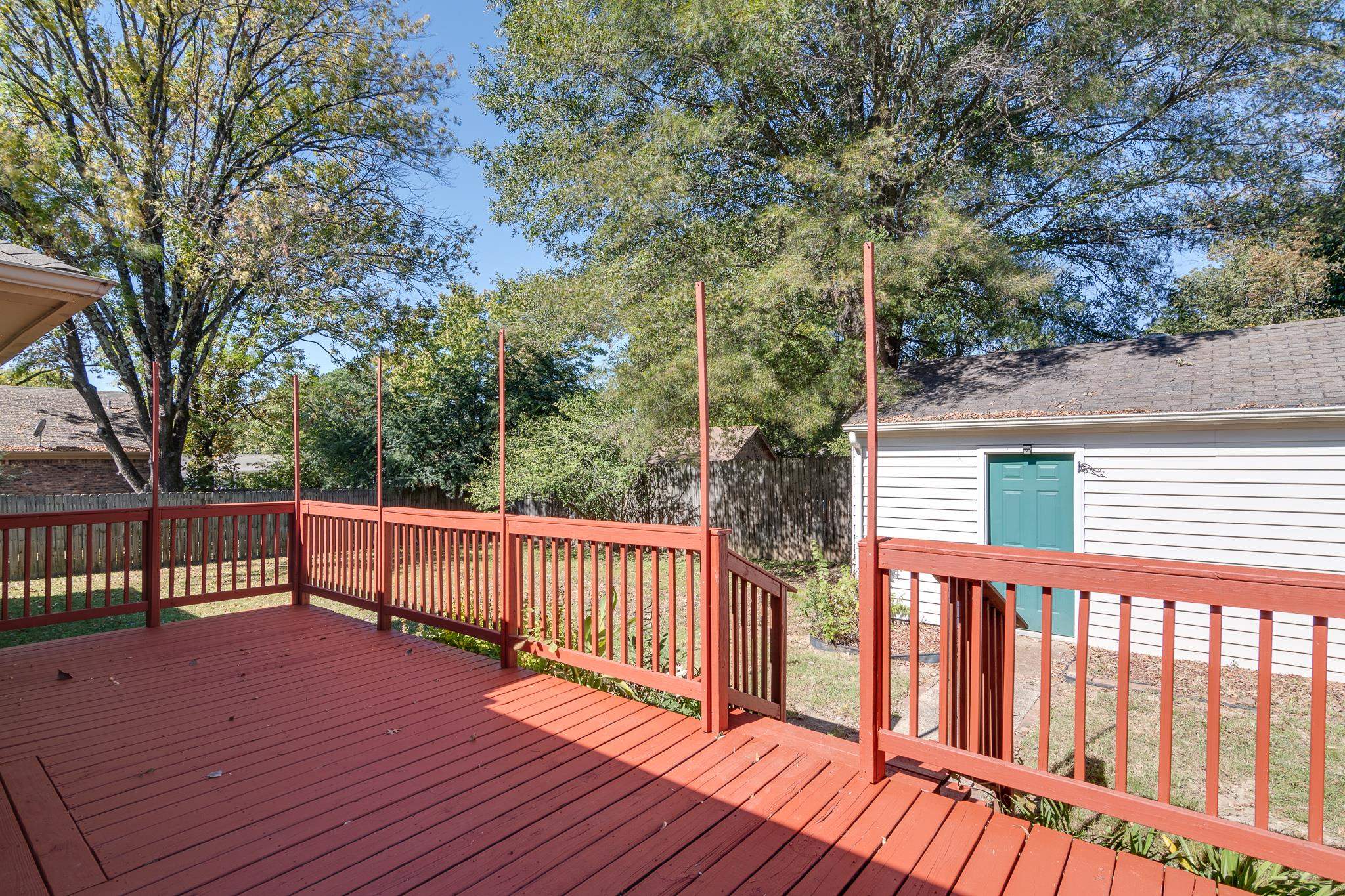 5672 LONGACRE DR