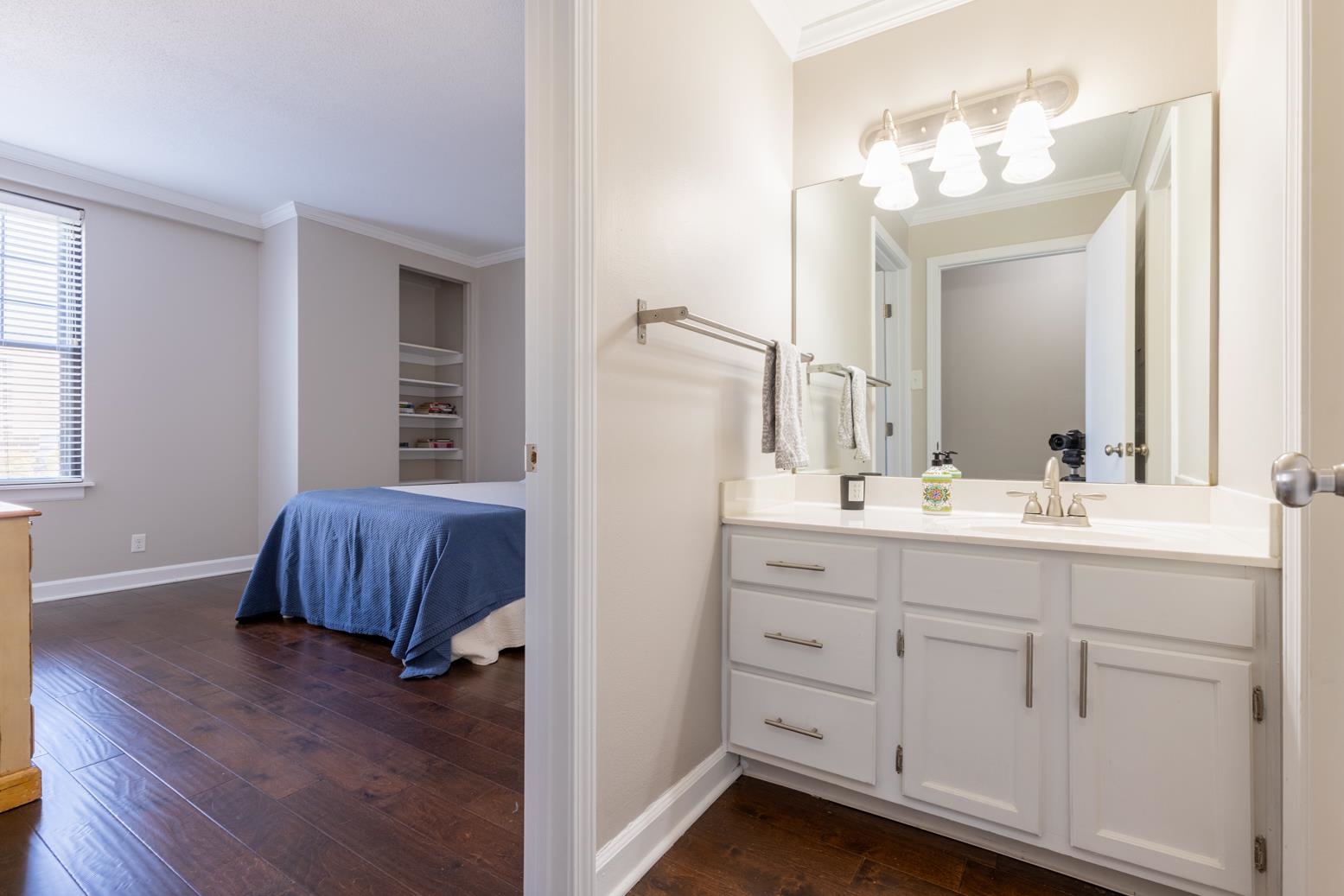 109 N MAIN ST Unit: 410