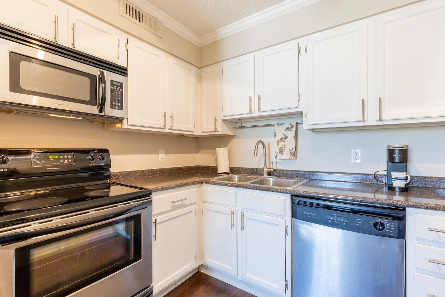 109 N MAIN ST Unit: 410