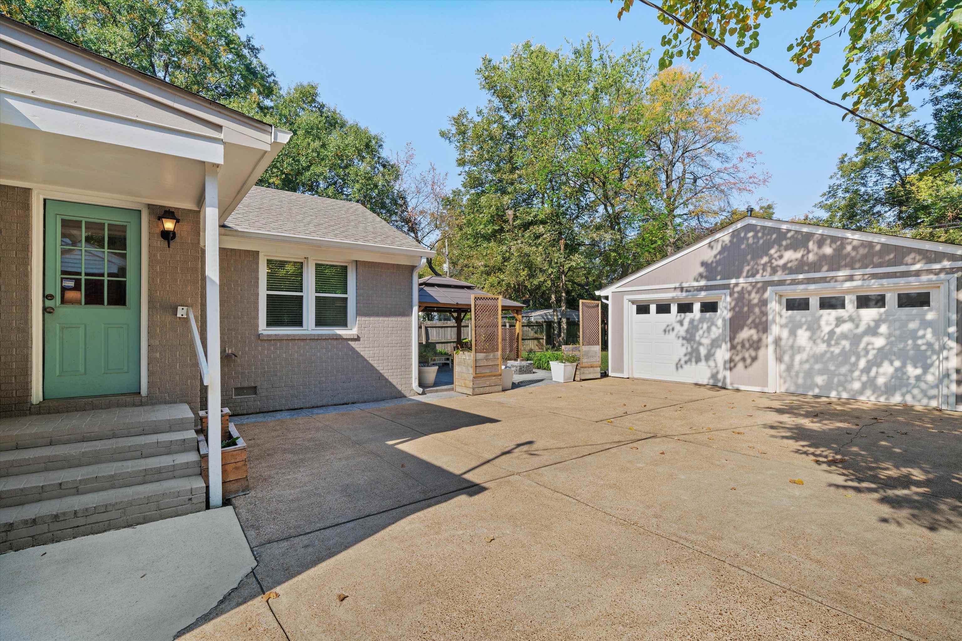 4956 KIMBALL AVE