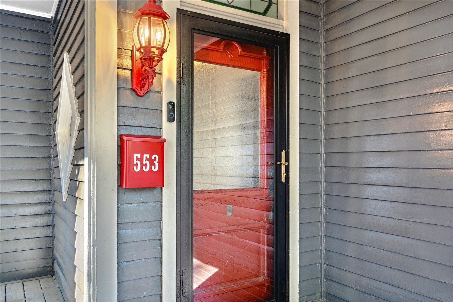 553 SUMMITT ST