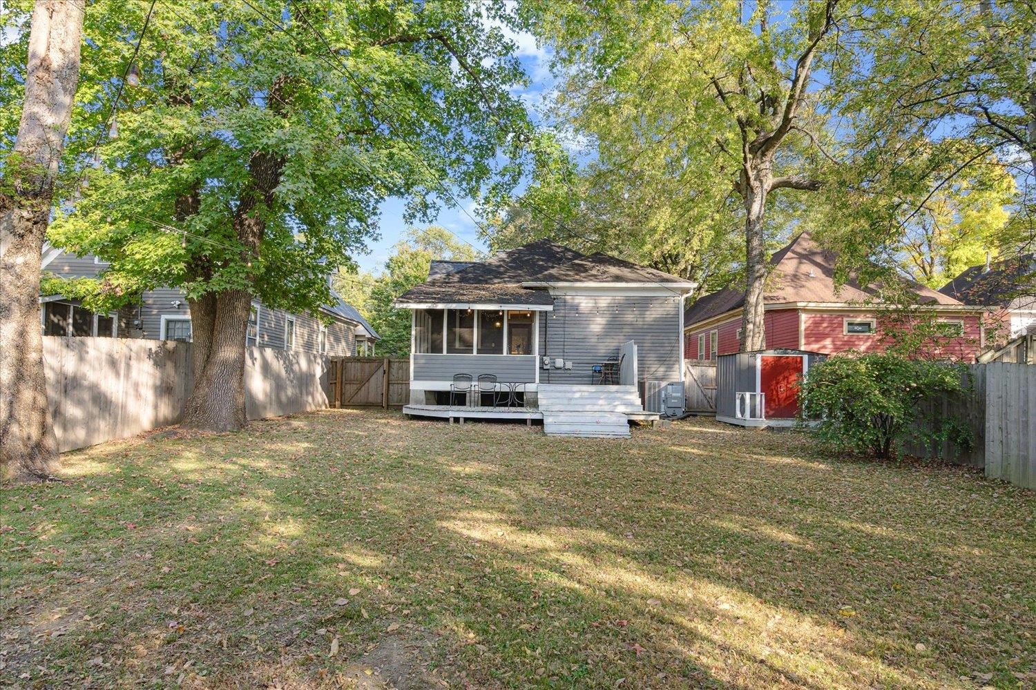 553 SUMMITT ST
