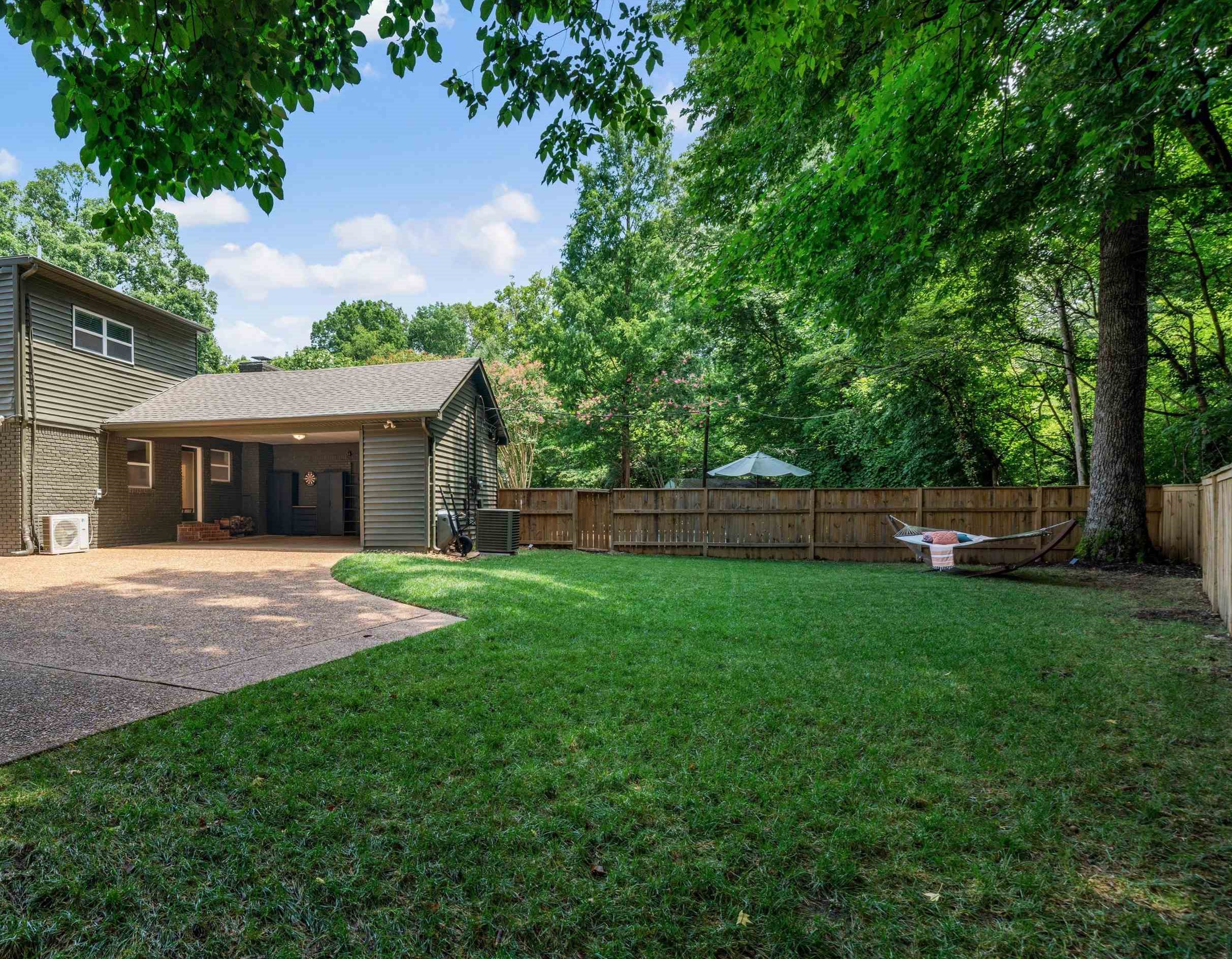 1426 E ROLLING OAKS DR