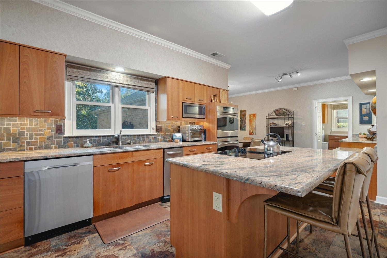 8377 WILLOW OAK RD