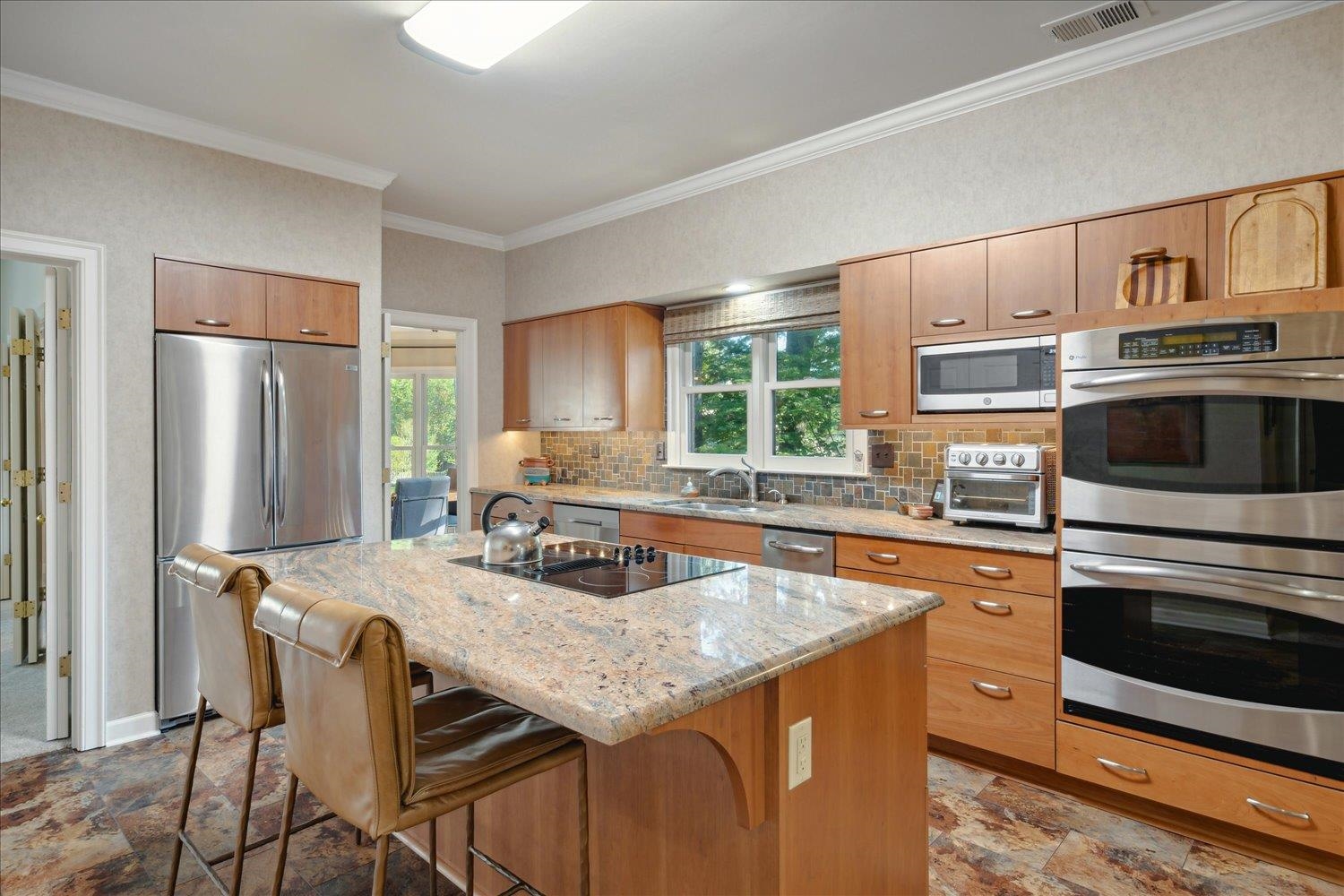 8377 WILLOW OAK RD