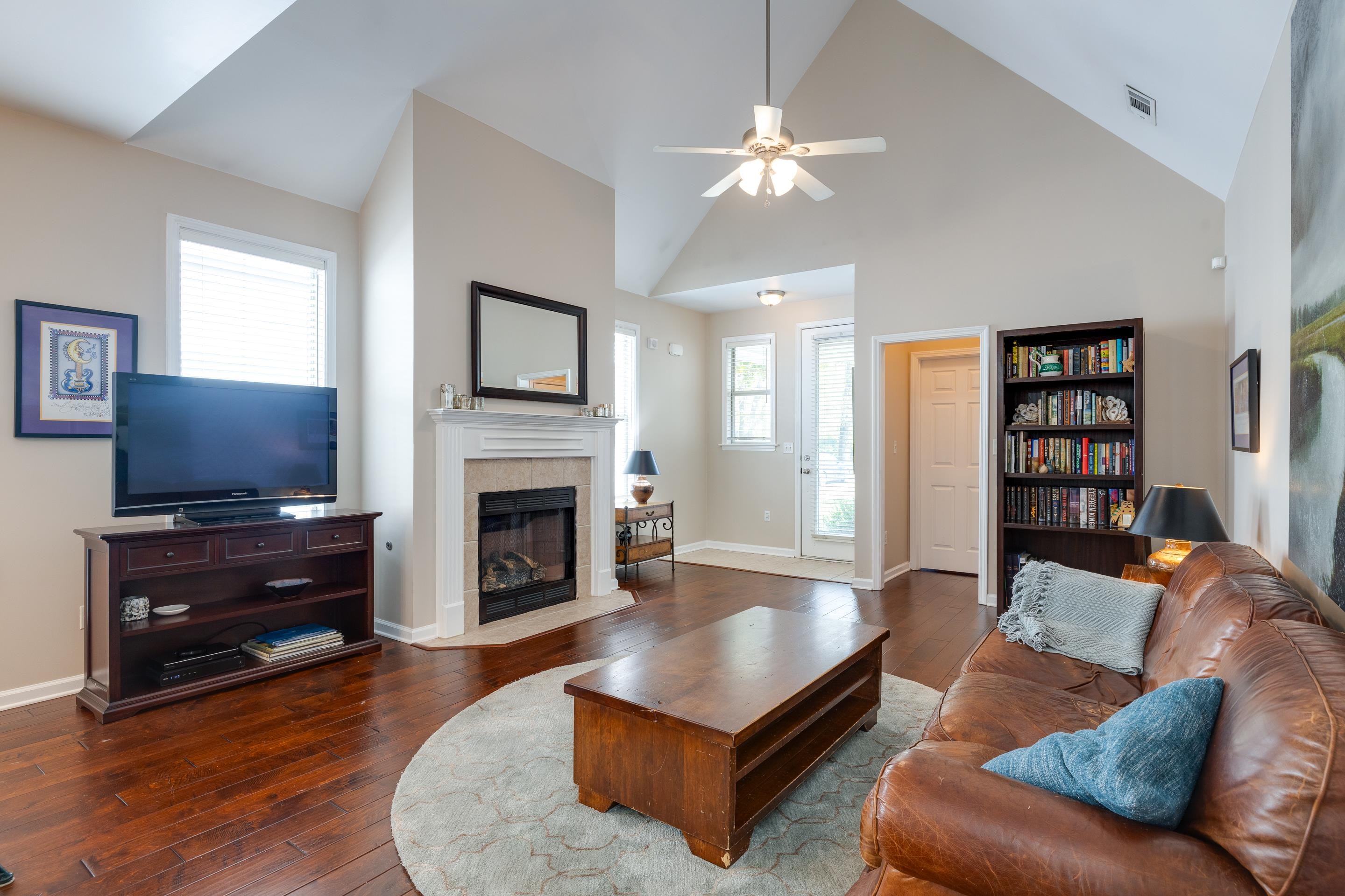 1359 ISLAND RIDGE DR