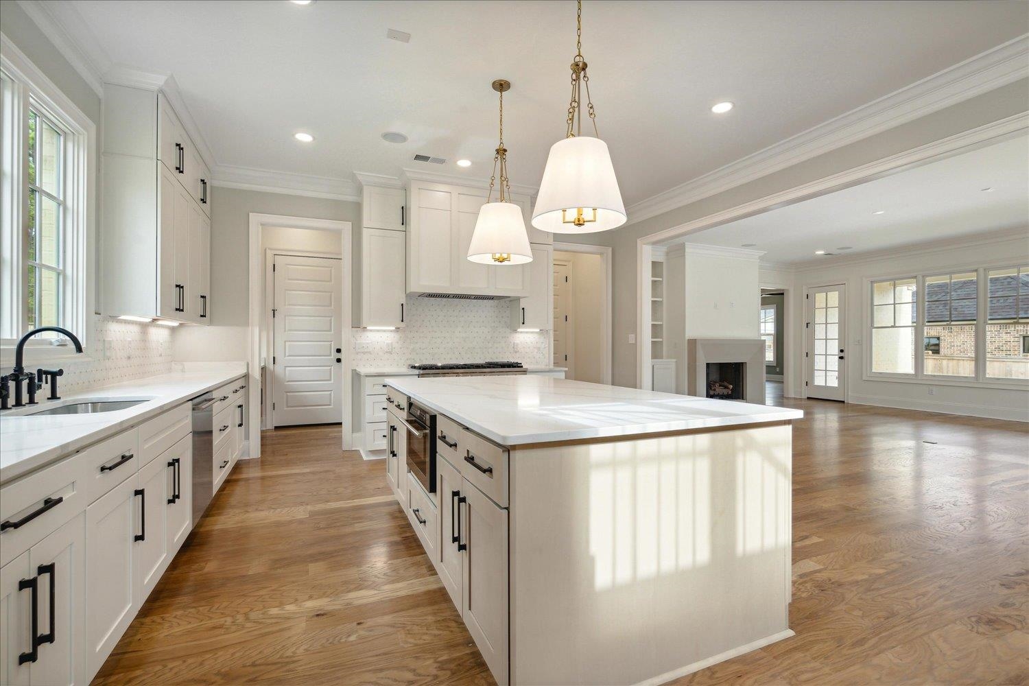5012 HENRY HEIGHTS DR