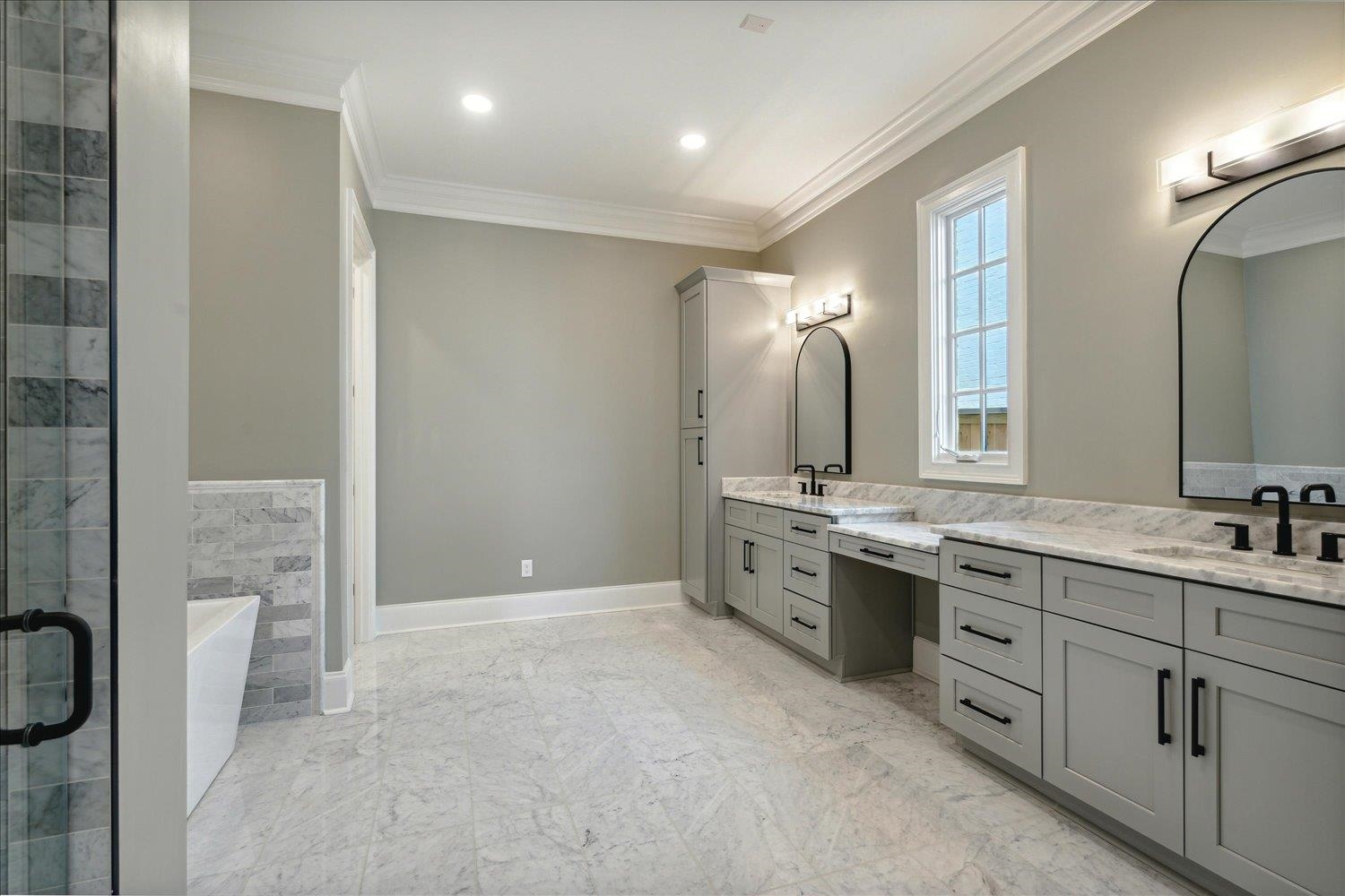 5012 HENRY HEIGHTS DR