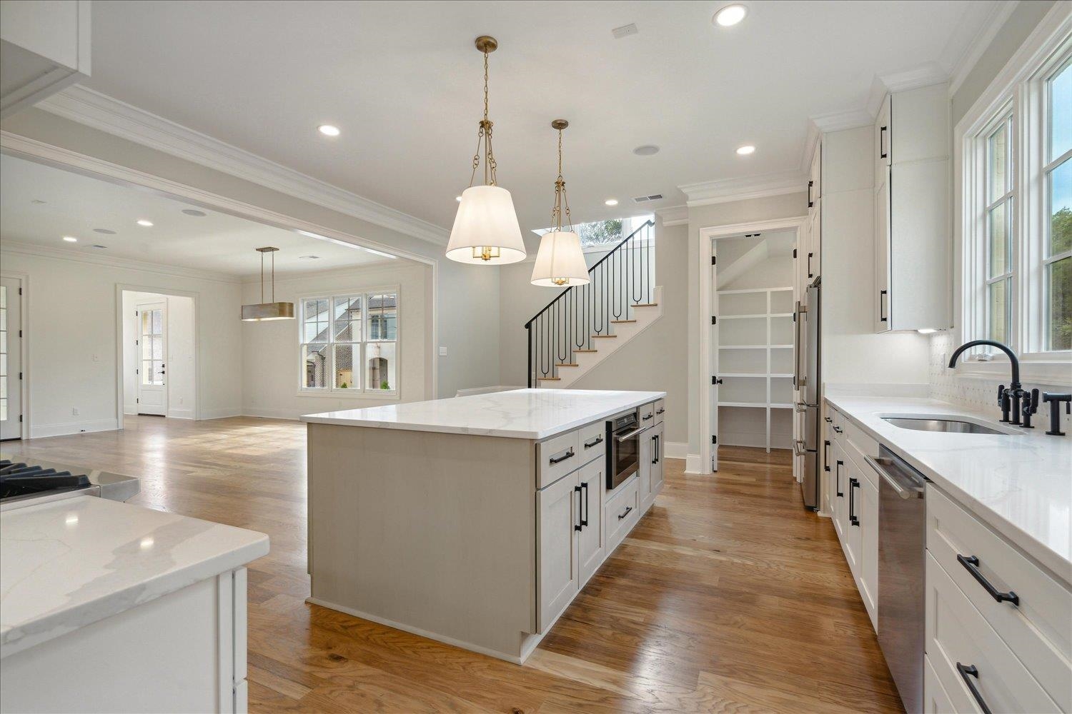 5012 HENRY HEIGHTS DR