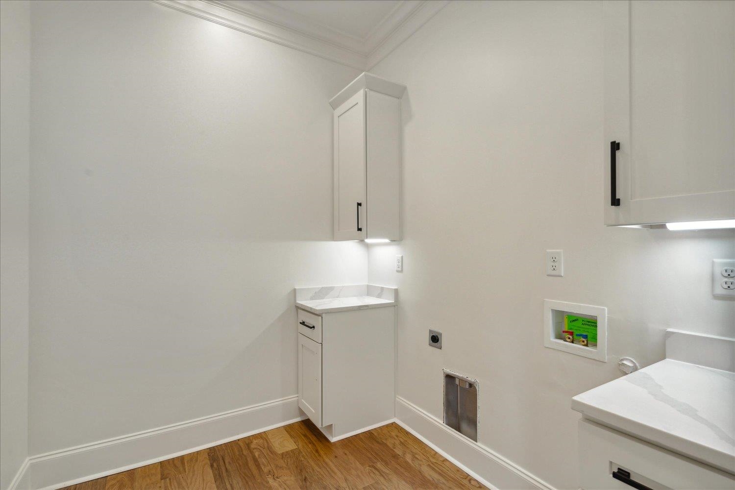 5012 HENRY HEIGHTS DR