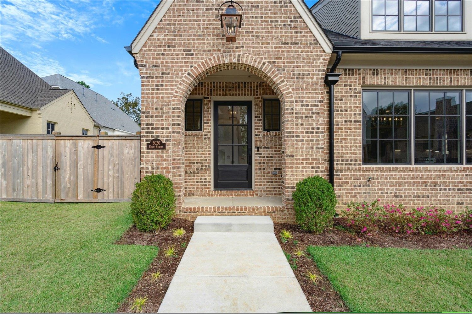 5020 HENRY HEIGHTS DR