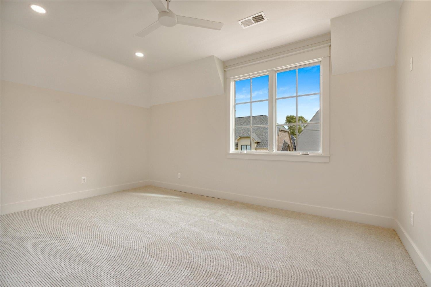 5020 HENRY HEIGHTS DR