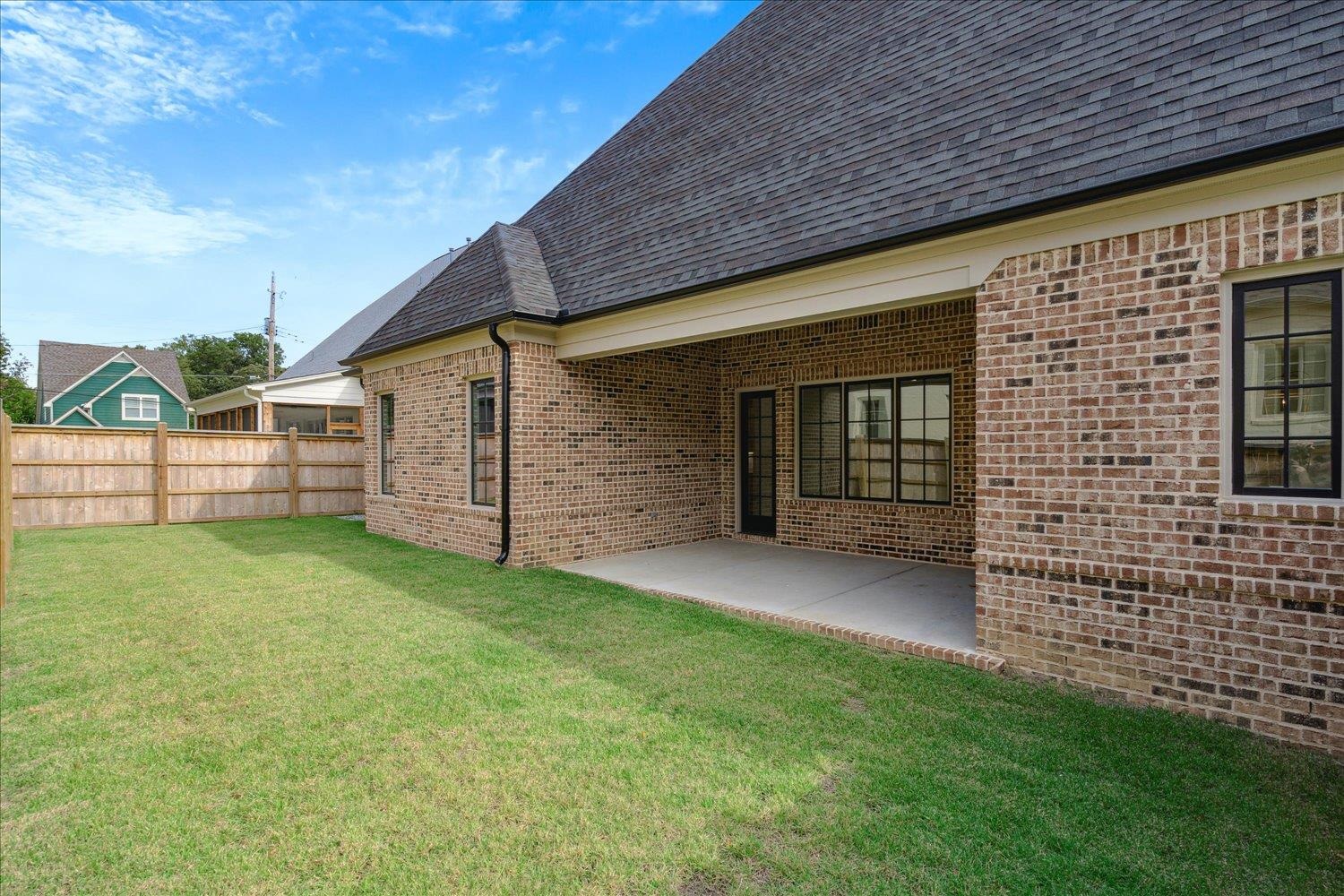 5020 HENRY HEIGHTS DR