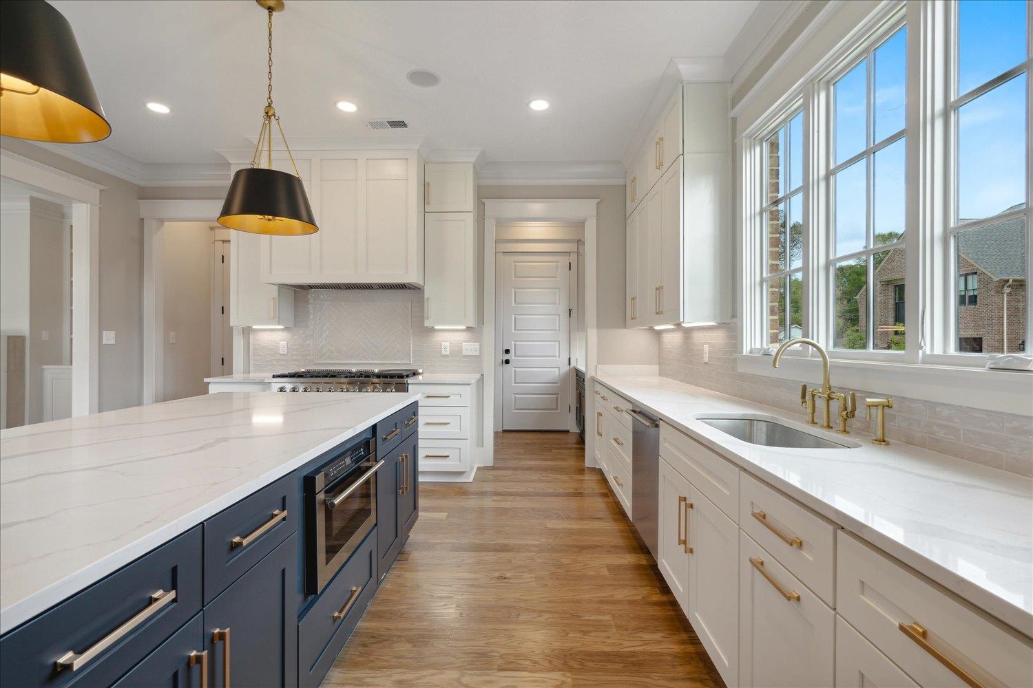 5020 HENRY HEIGHTS DR