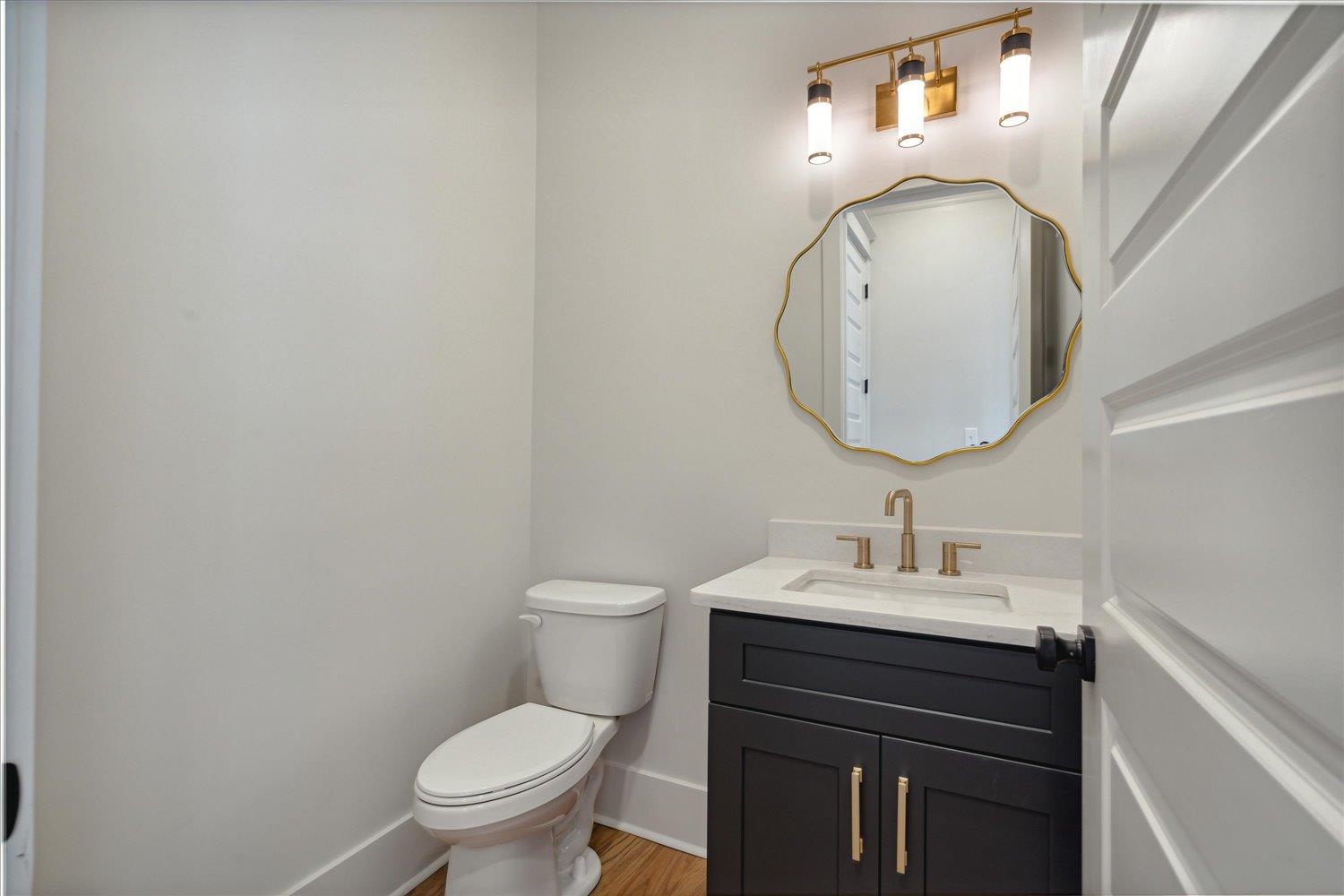 5020 HENRY HEIGHTS DR