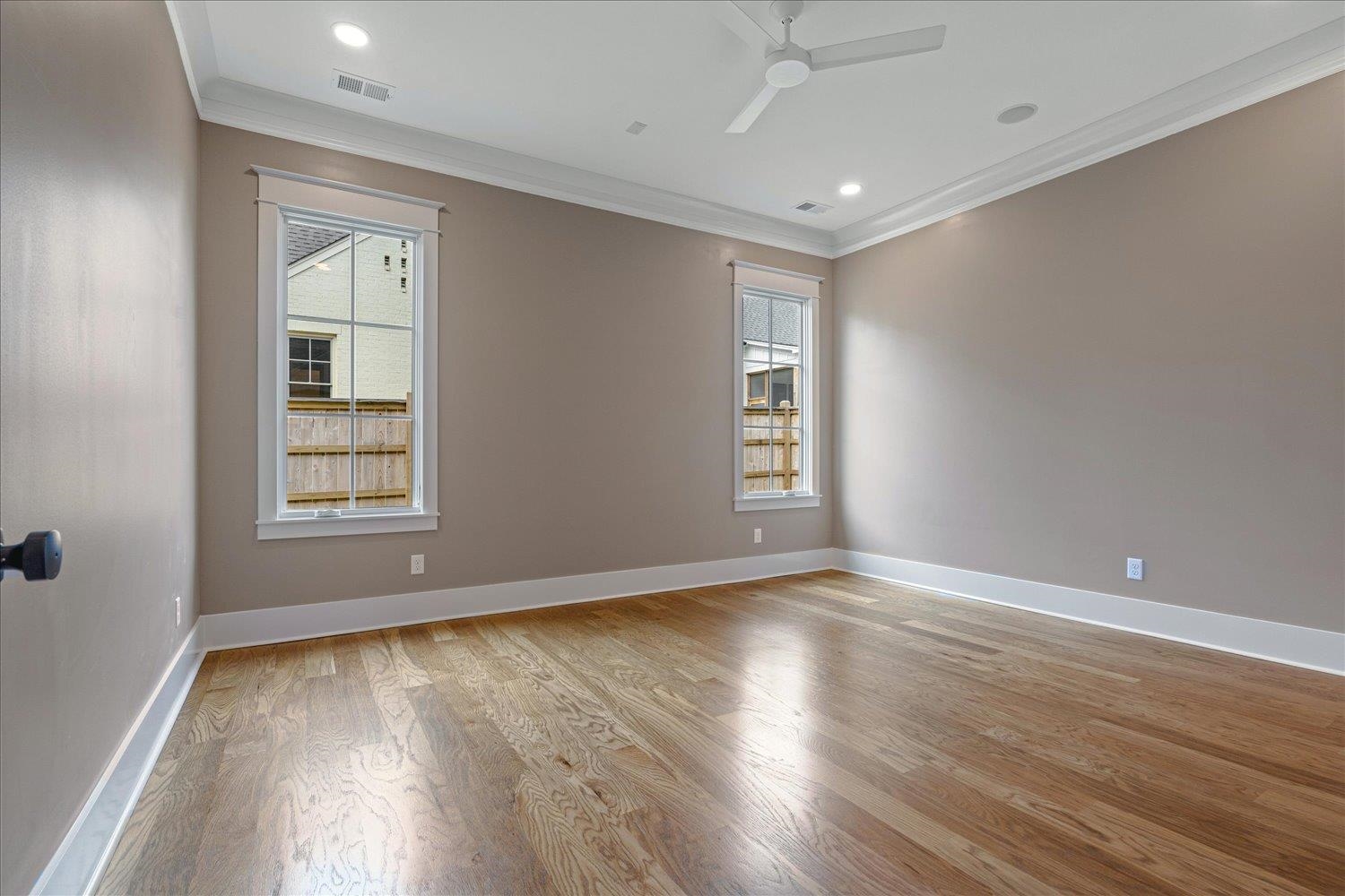 5020 HENRY HEIGHTS DR