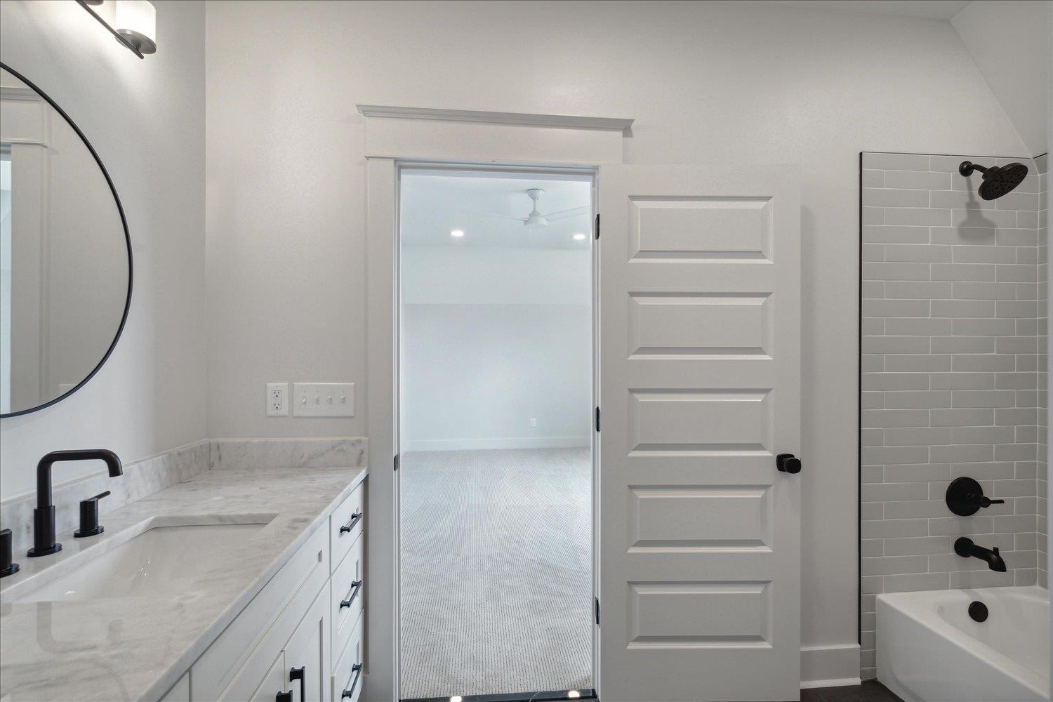 5020 HENRY HEIGHTS DR