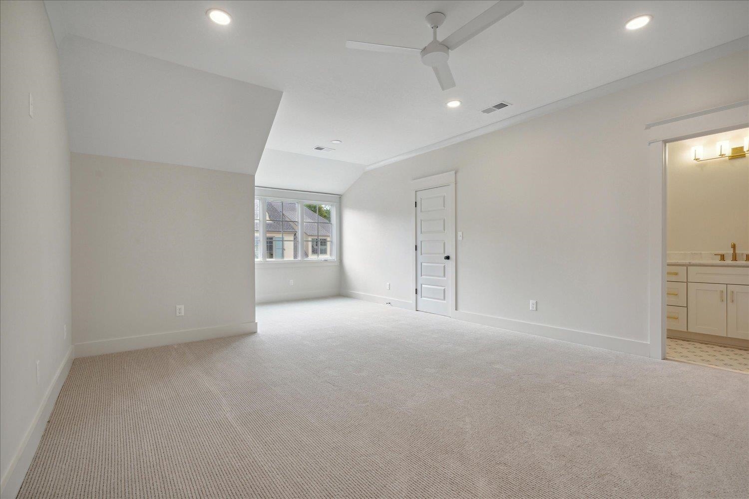 5020 HENRY HEIGHTS DR