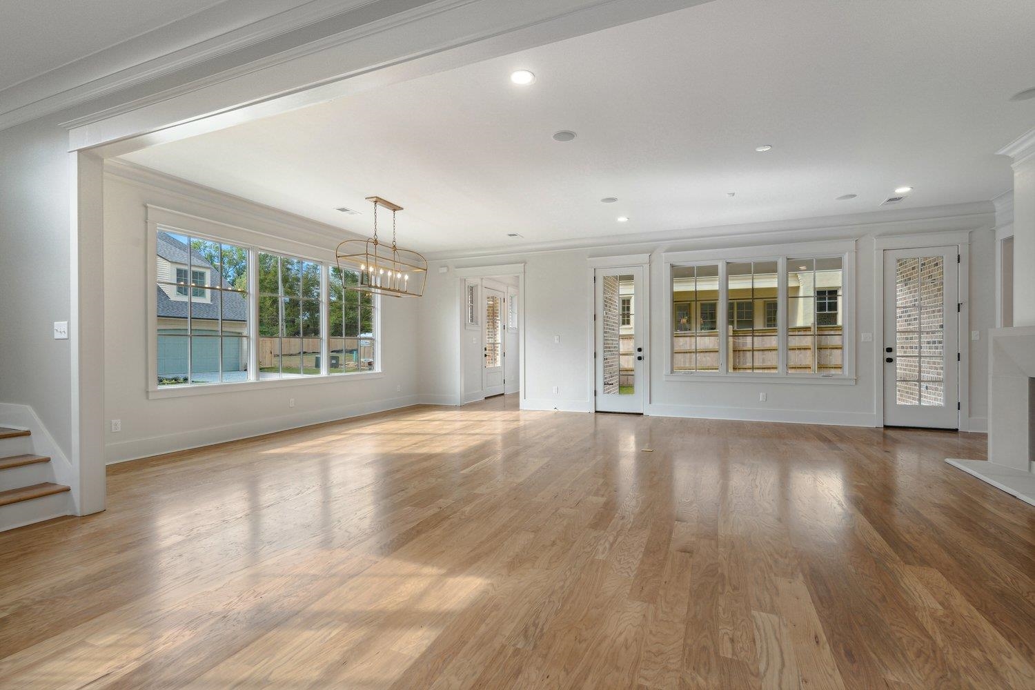 5020 HENRY HEIGHTS DR