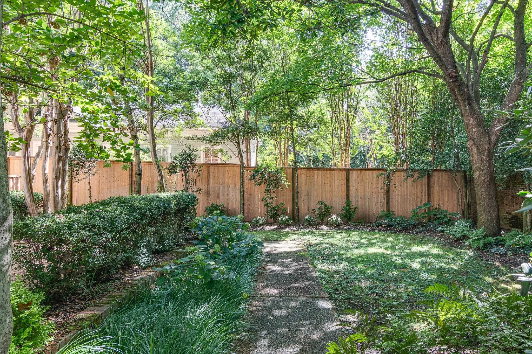 1779 GLENWOOD PL