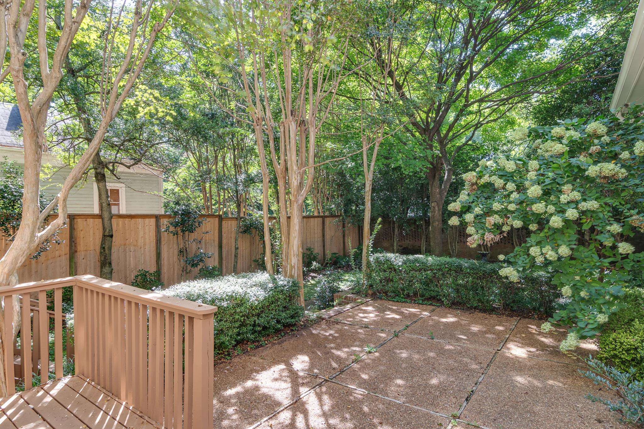 1779 GLENWOOD PL