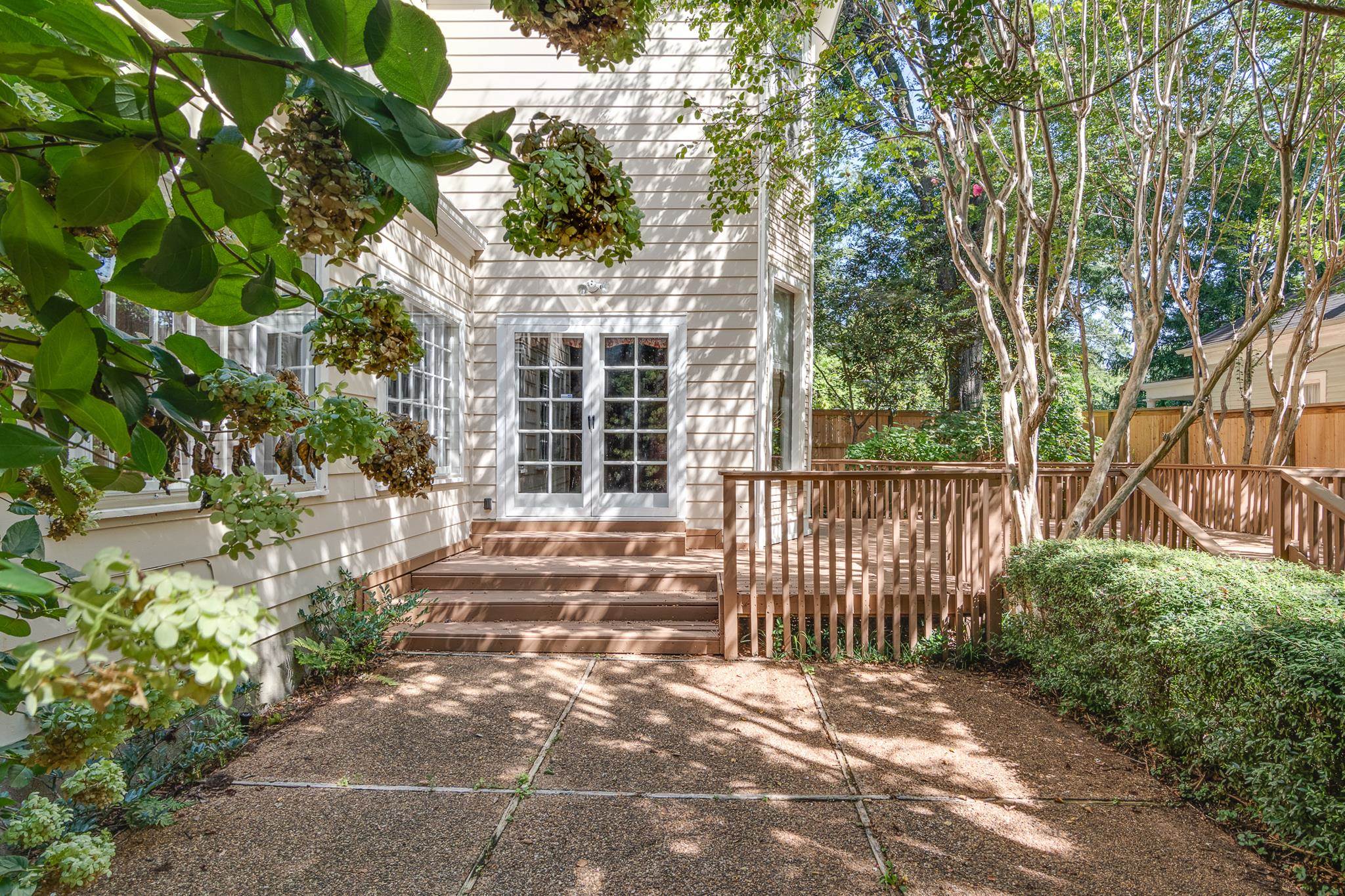 1779 GLENWOOD PL