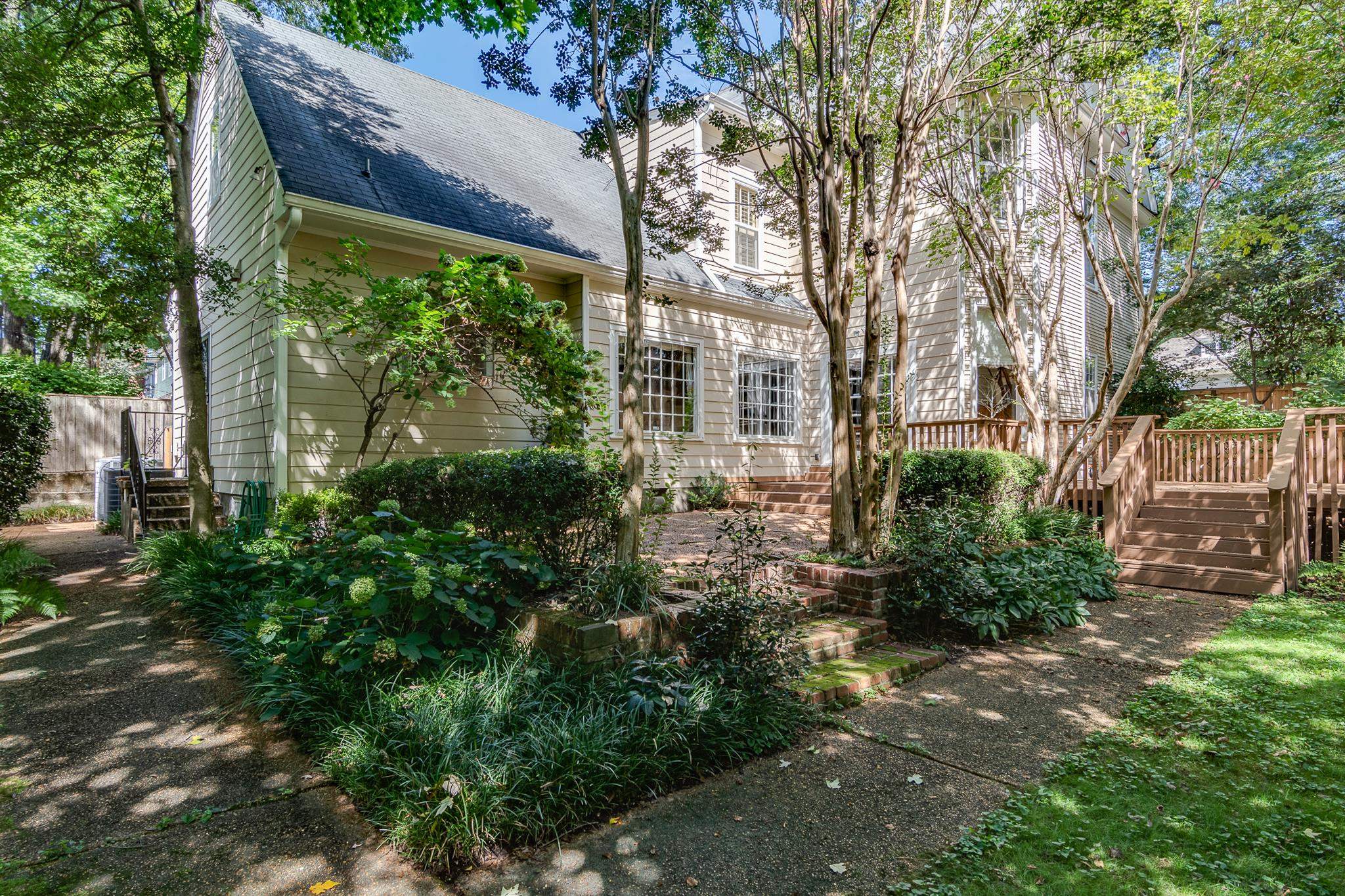 1779 GLENWOOD PL