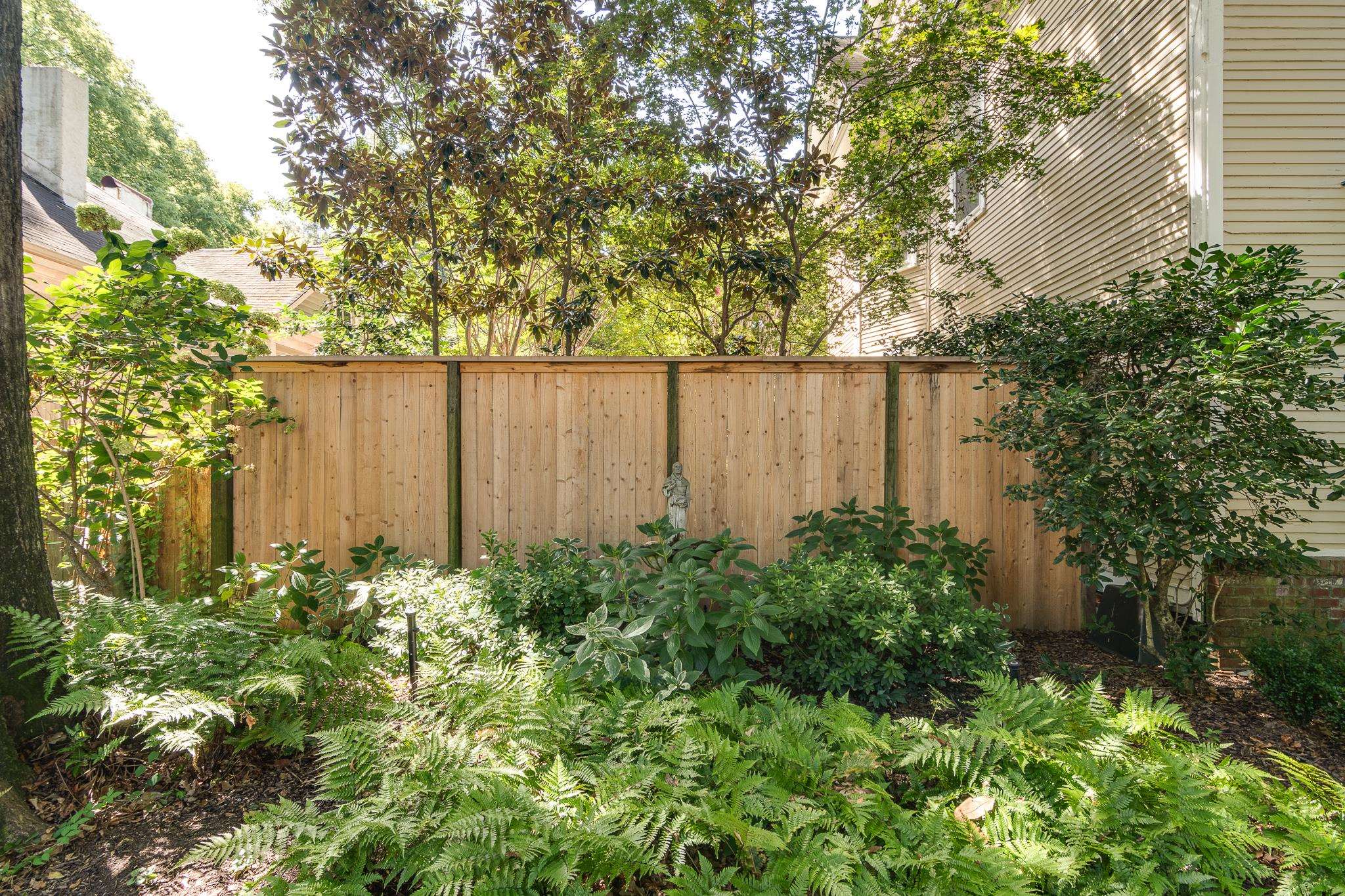 1779 GLENWOOD PL