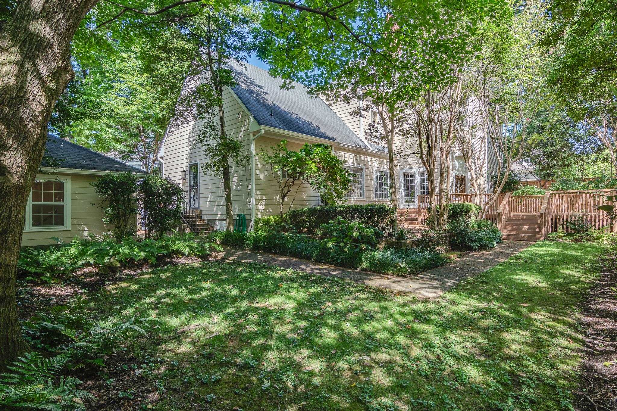 1779 GLENWOOD PL
