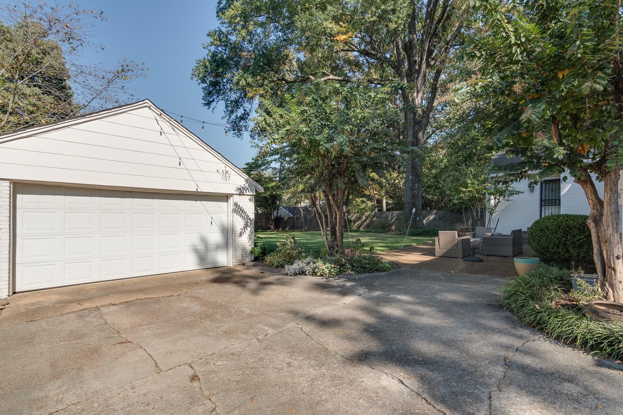 4060 S WALNUT GROVE CIR