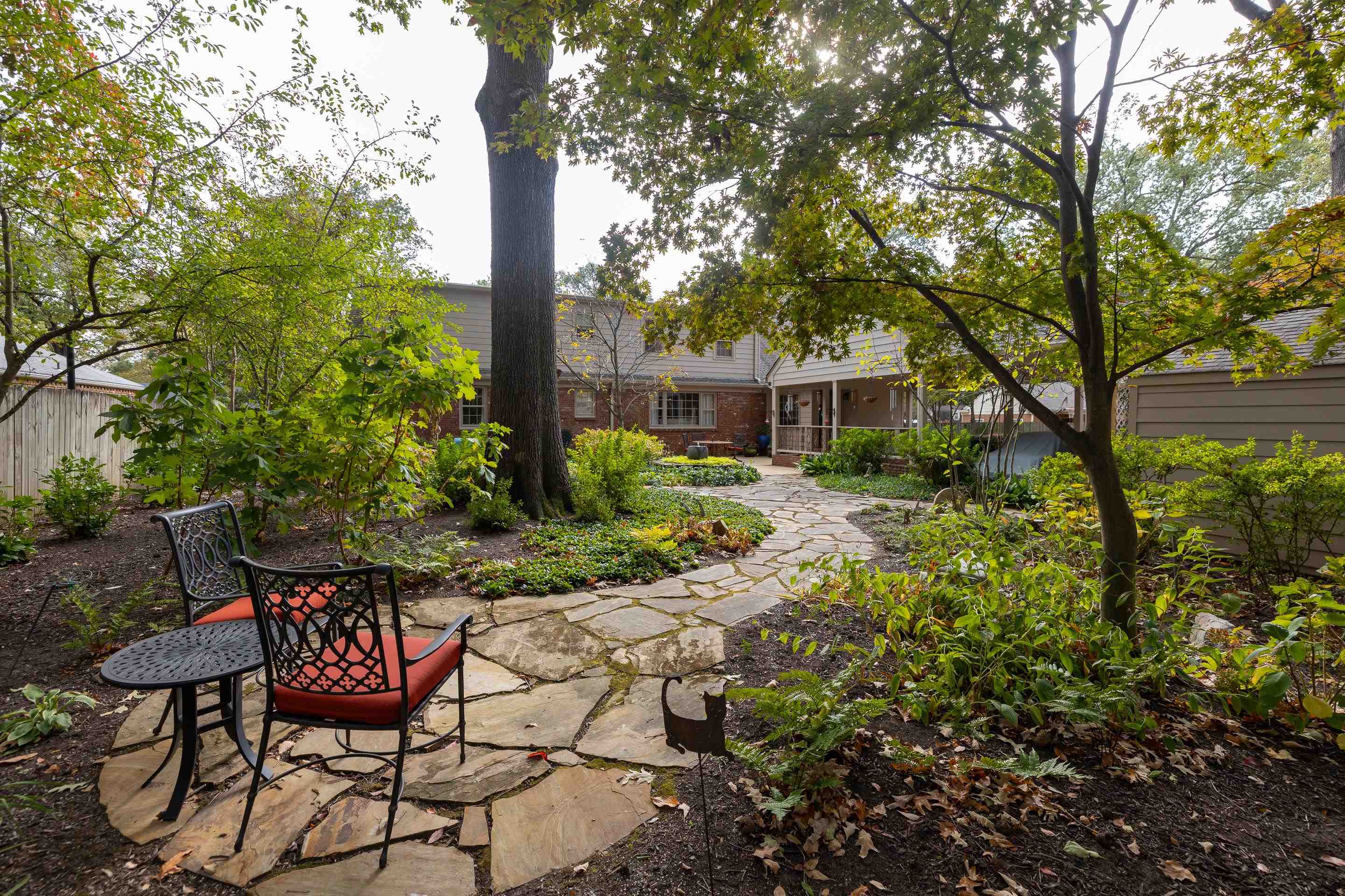 4256 AMBER LN