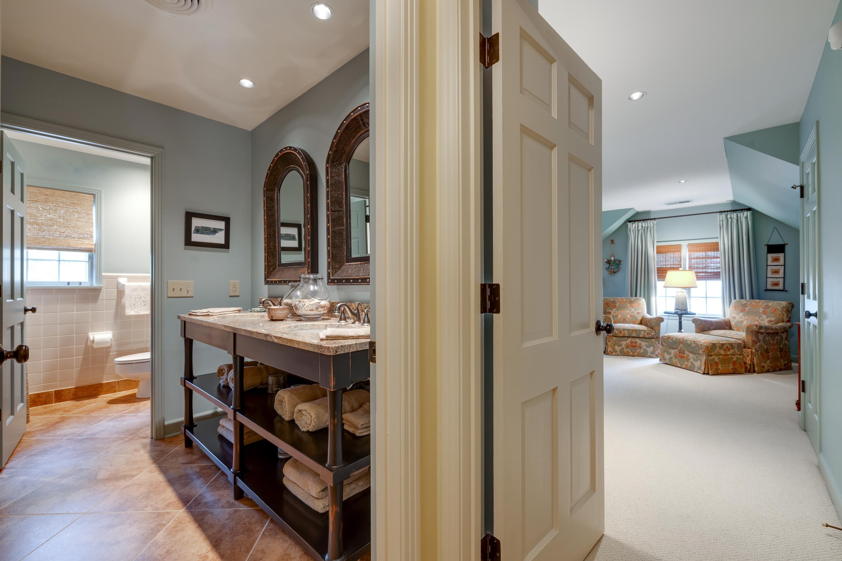 4256 AMBER LN