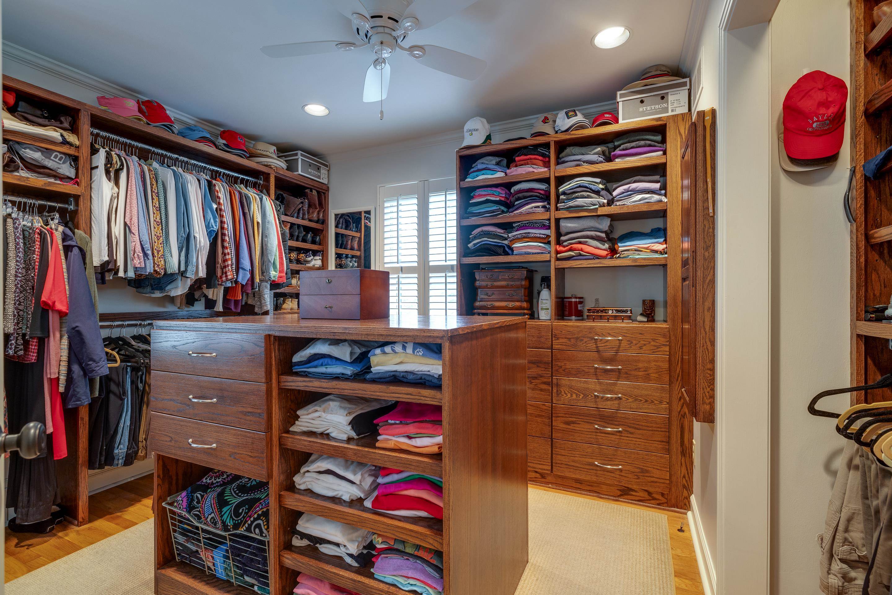 4256 AMBER LN