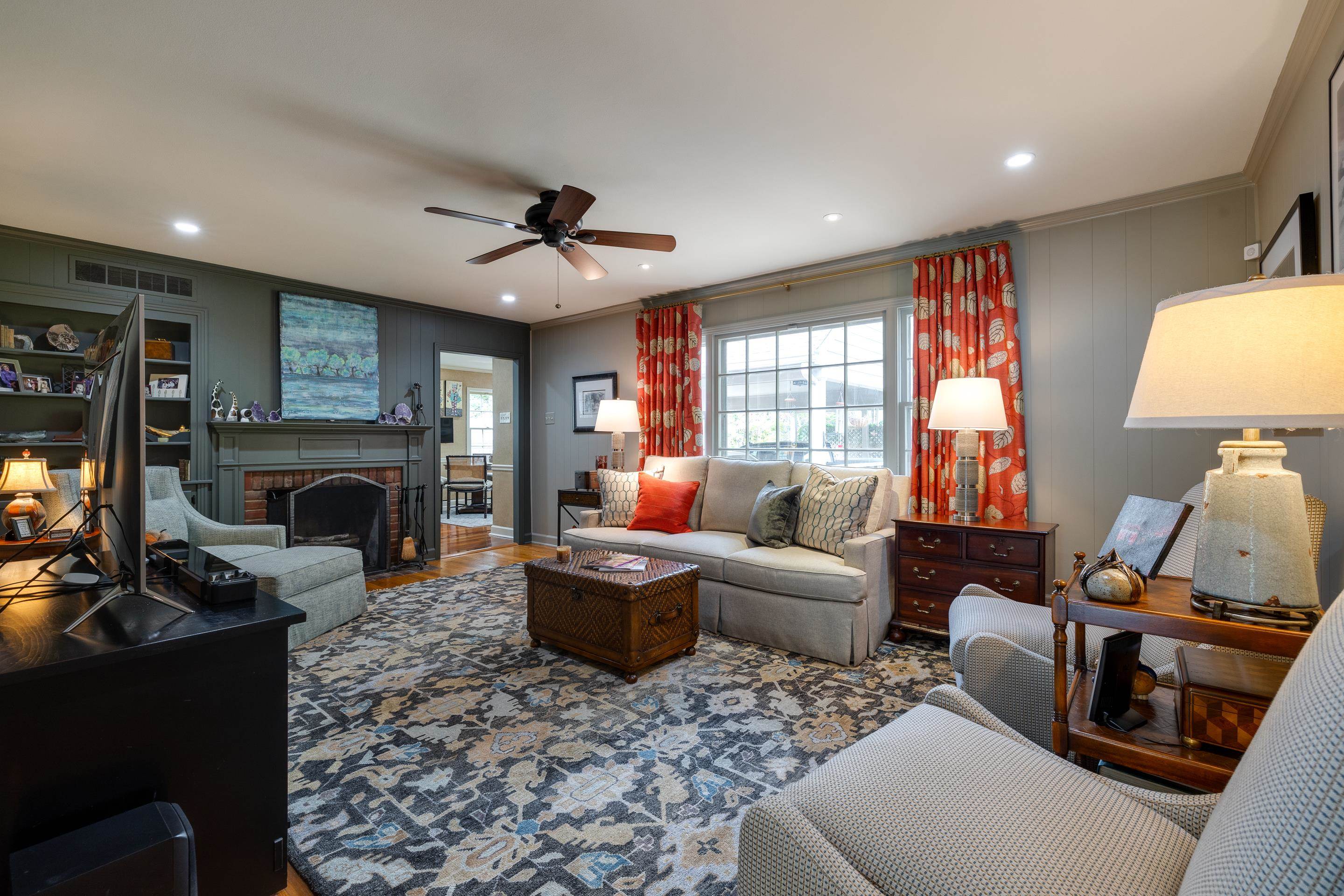 4256 AMBER LN