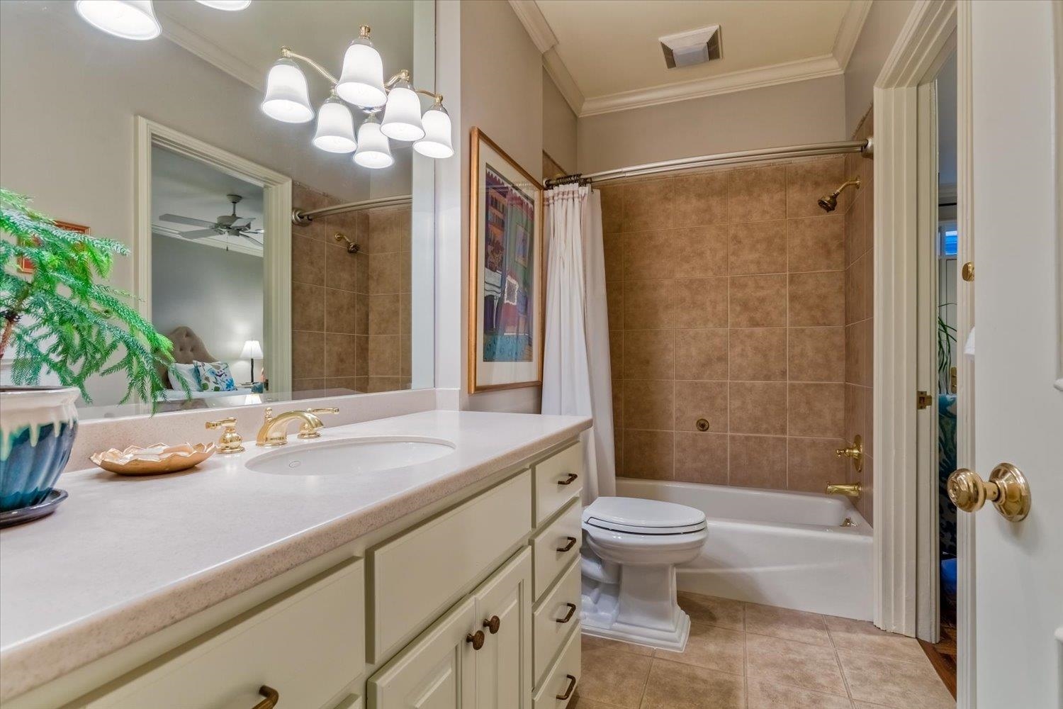 4068 BARONNE WAY Unit: 28