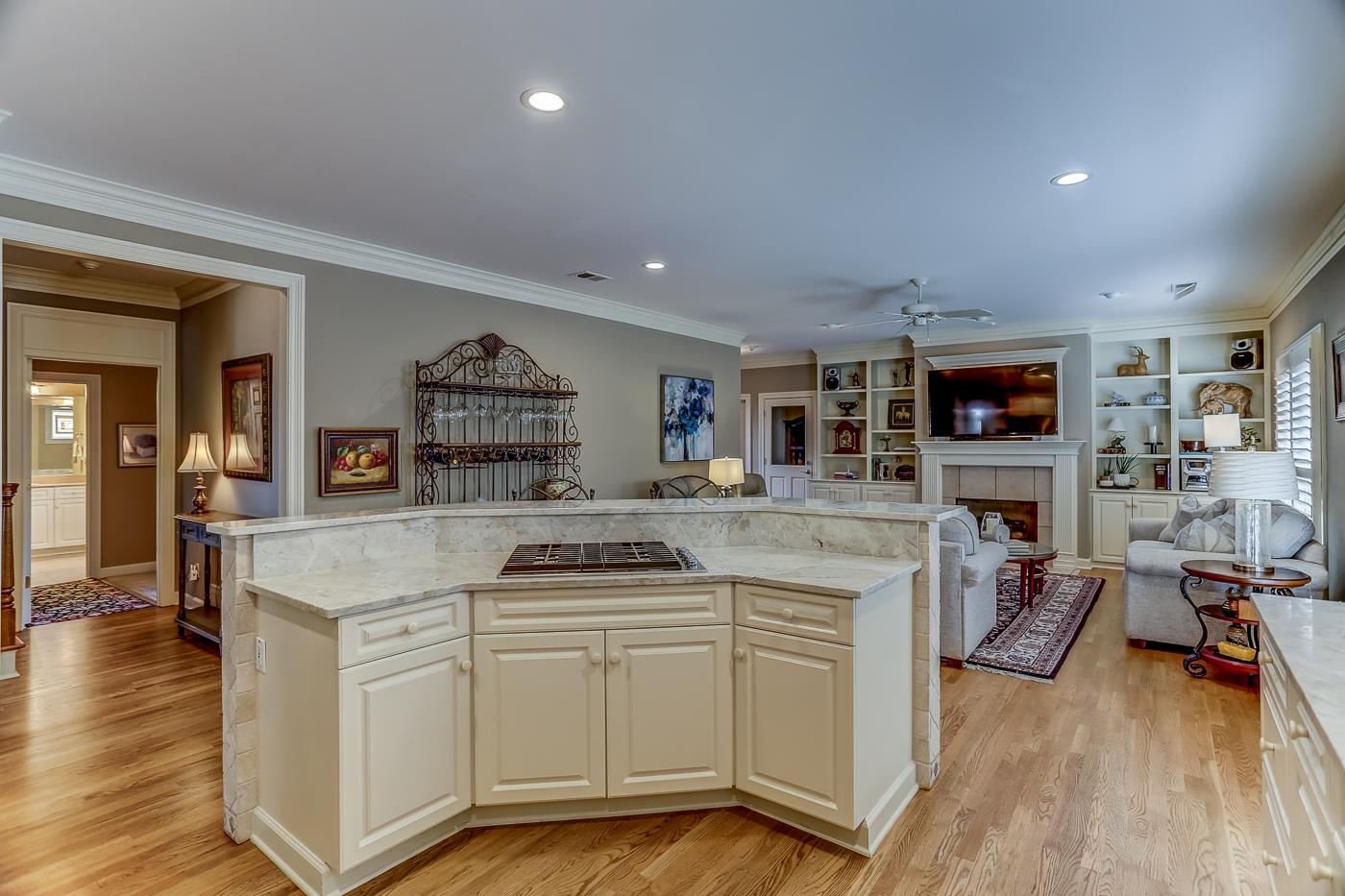 1429 WOLF BEND RD