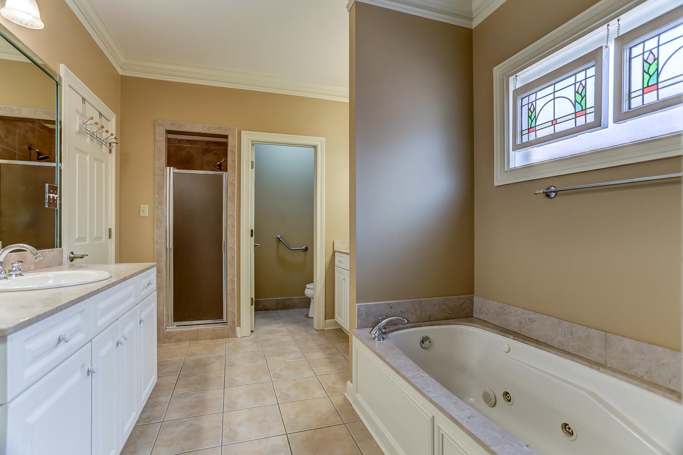 1429 WOLF BEND RD